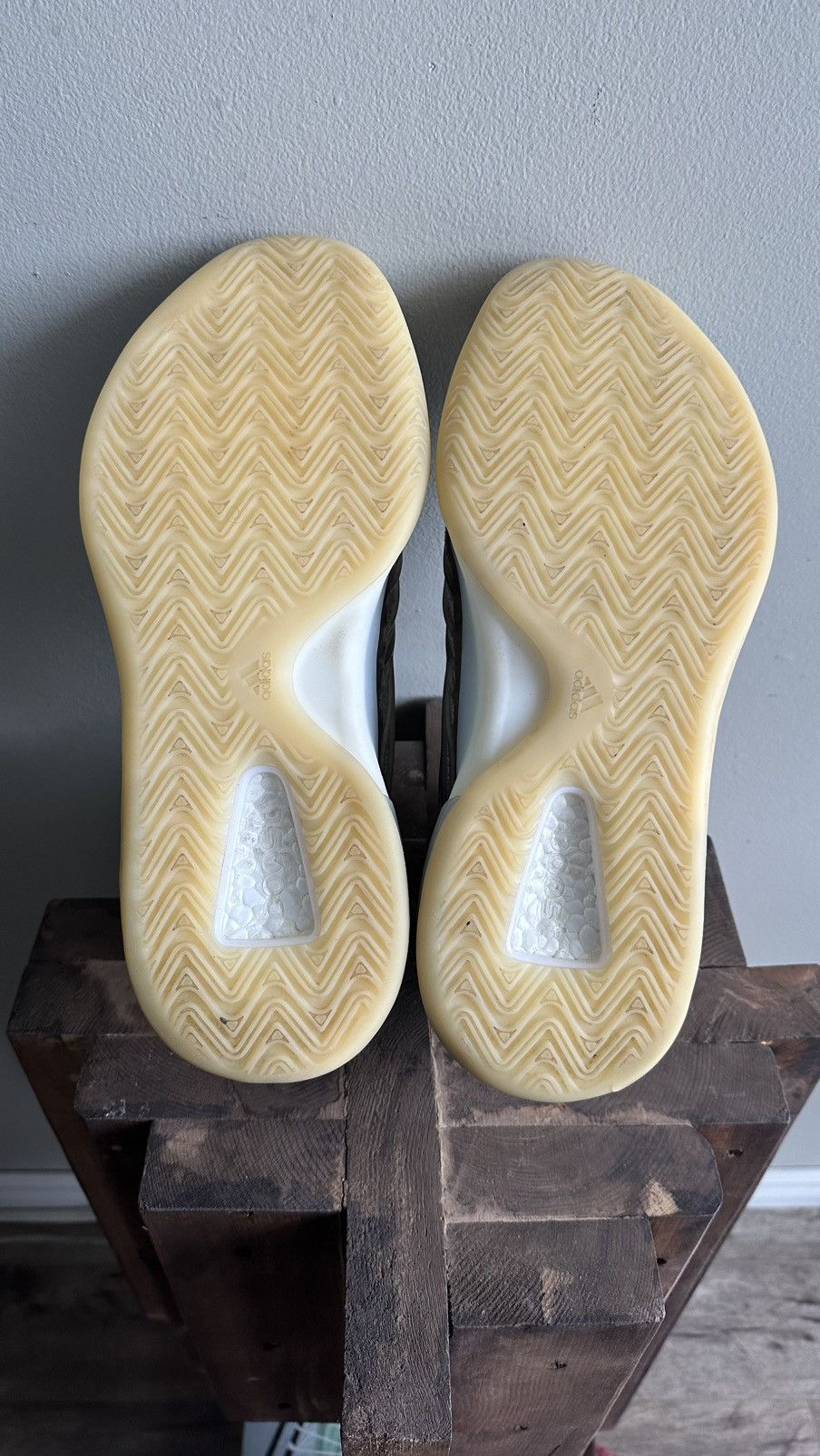 Adidas Adidas YZY QNTM “Barium” Size US 12.5 / EU 45-46 - 8 Thumbnail