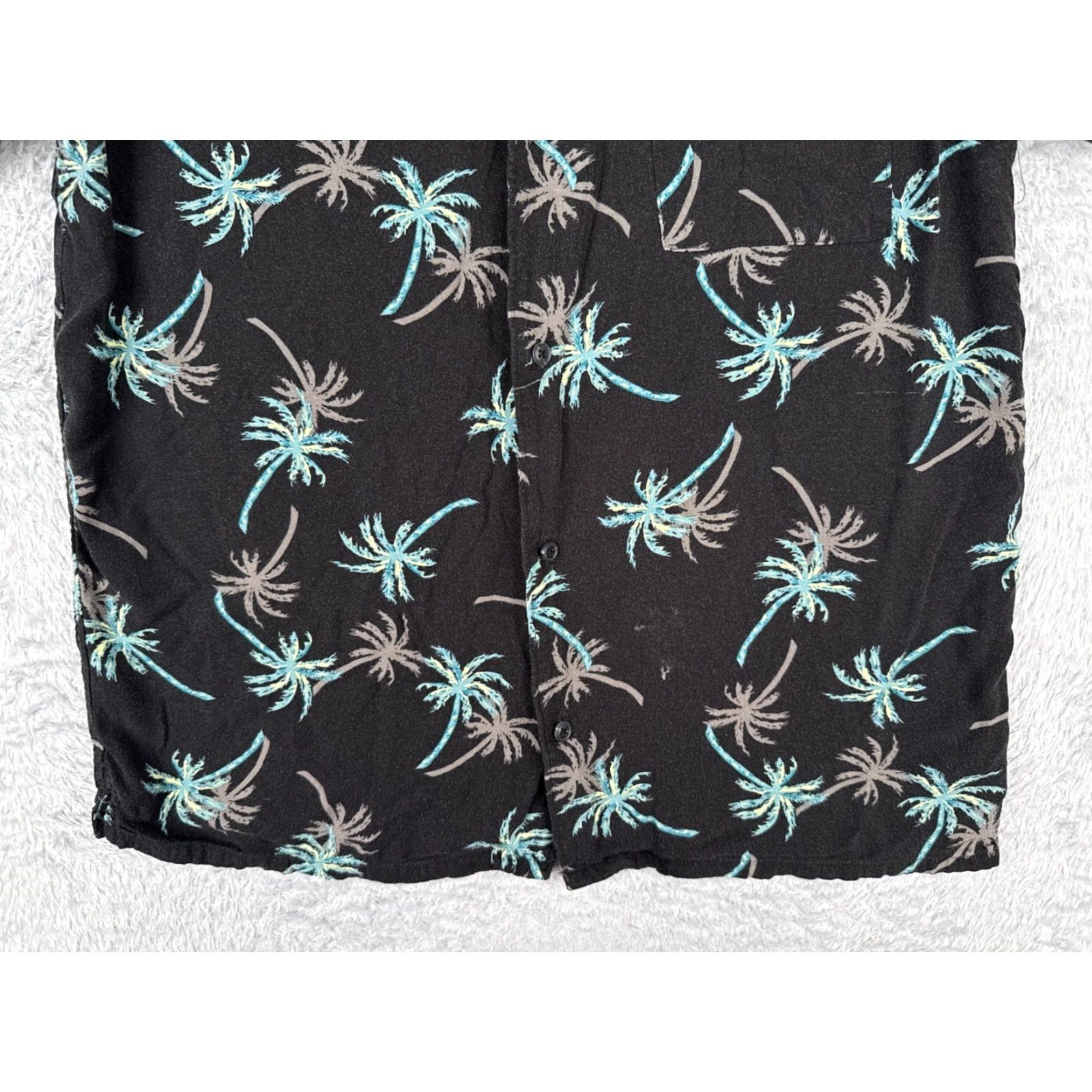 Junk Food Hollis River Shirt Men XL Black Rayon Palm Trees Button-Up Pocket Hawaiian Aloha Floral Short Sleeve Mens Size US XL / EU 56 / 4 - 5 Thumbnail