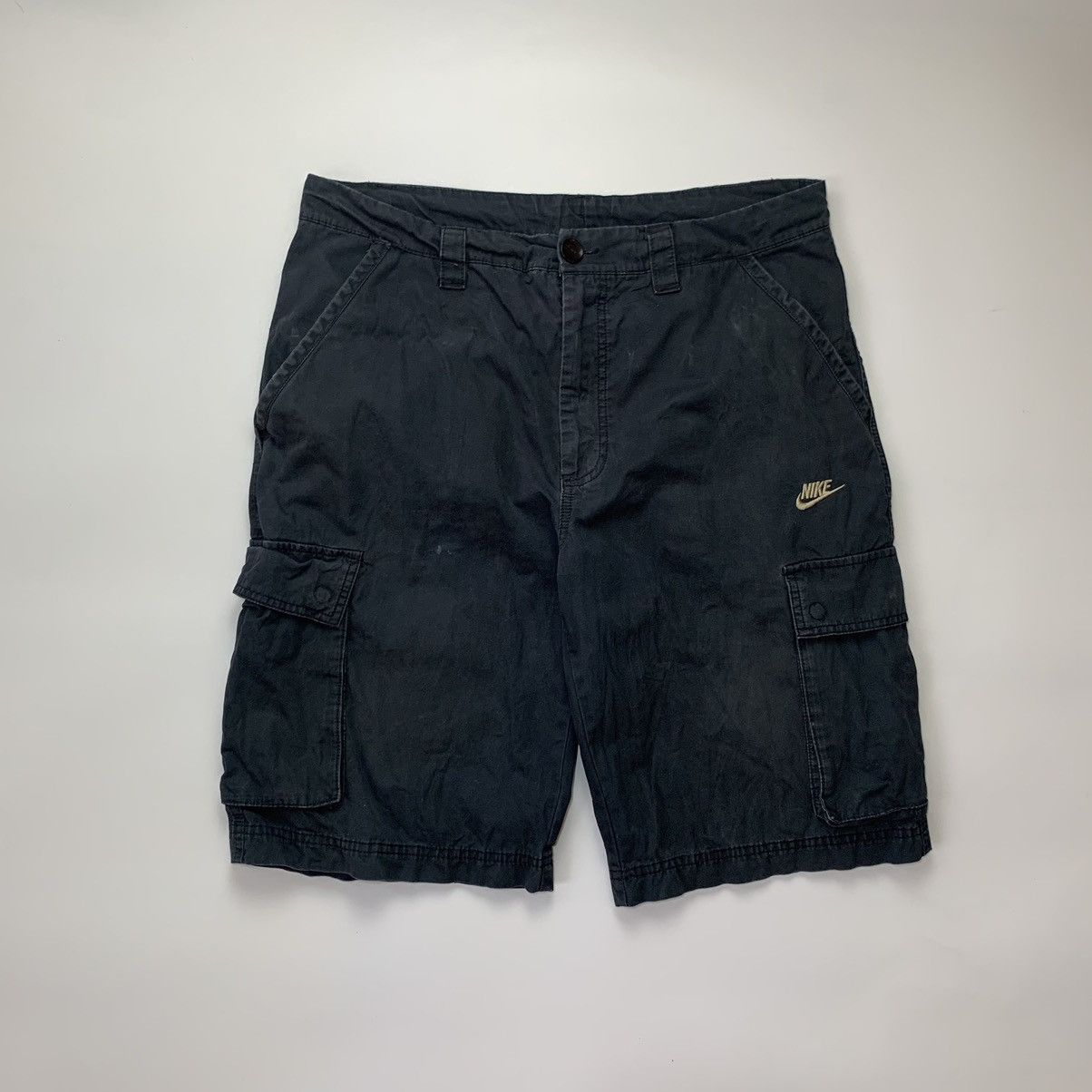 Nike Vintage Nike Faded Cargo Shorts Size M Size US 32 / EU 48 - 1 Thumbnail
