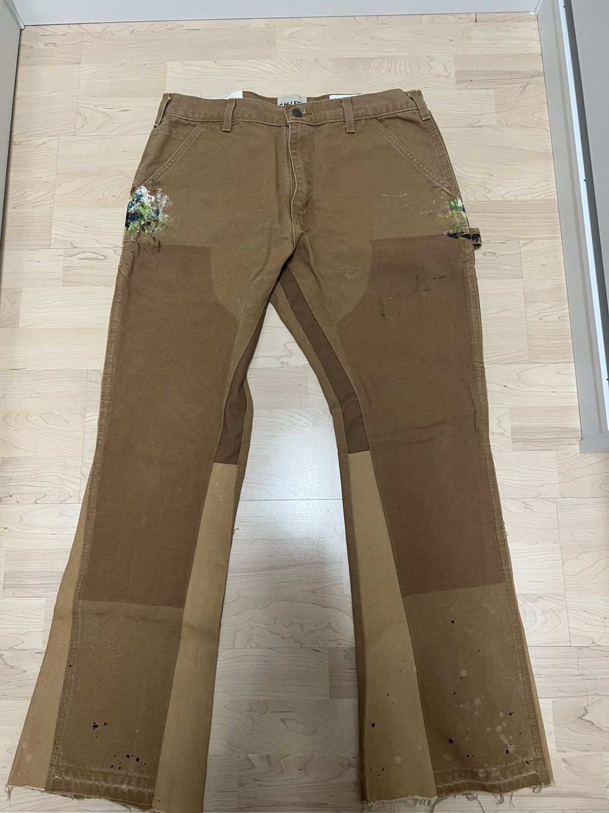 Gallery Dept. Gallery dept carpenter flare beige pants 33 paint spattered Size US 33 - 1 Thumbnail