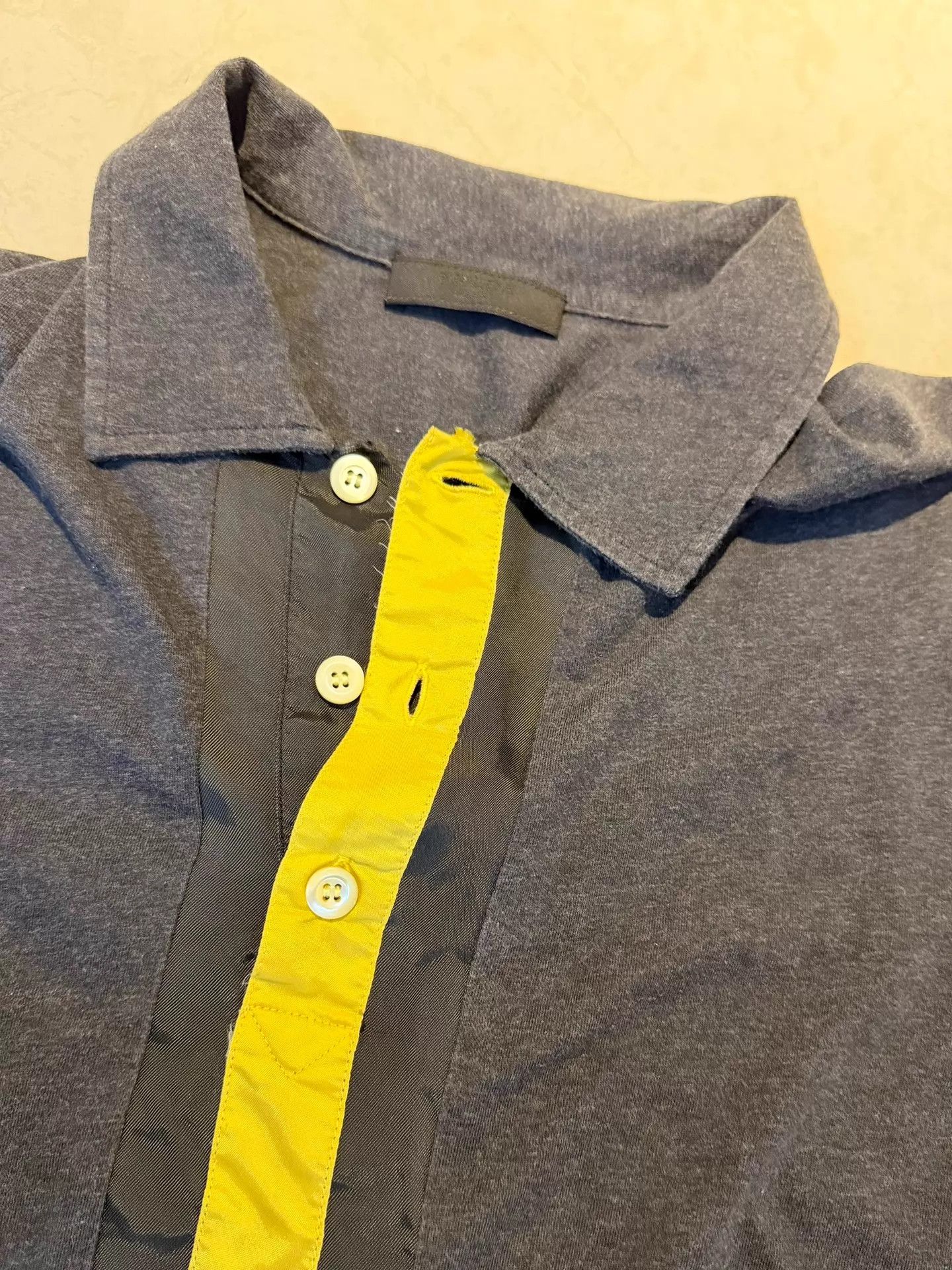 Prada PRADA Colorblock Knit Short-Sleeve Polo Gray S 9/10 Size S / US 4 / IT 40 - 2 Thumbnail