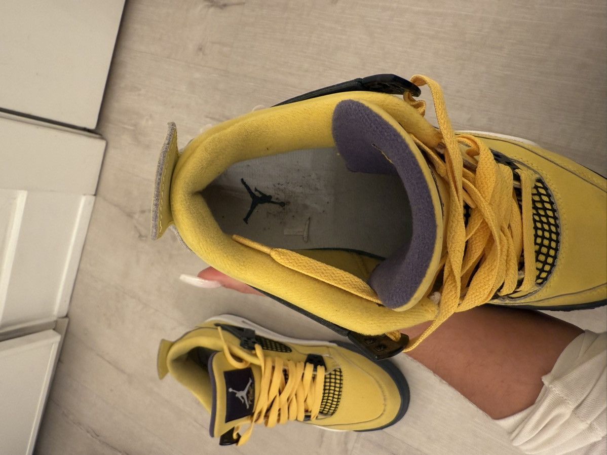 Jordan Brand Jordan 7y but will fit women size 8 Size US 7 / IT 37 - 13 Thumbnail