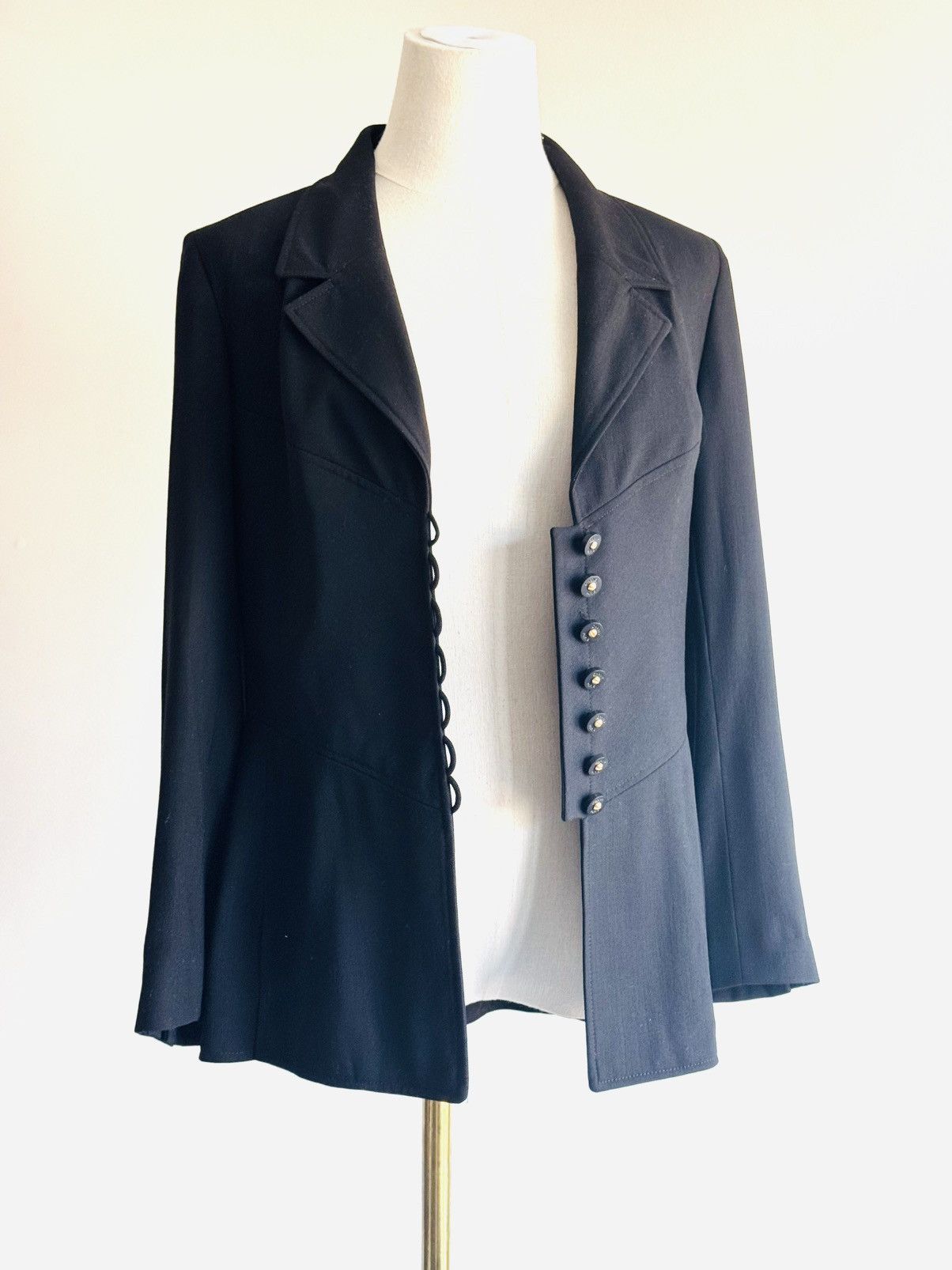 Chanel Vintage S/S ‘97 Chanel Runway blazer jacket screw buttons 42 Size M / US 6-8 / IT 42-44 - 9 Thumbnail