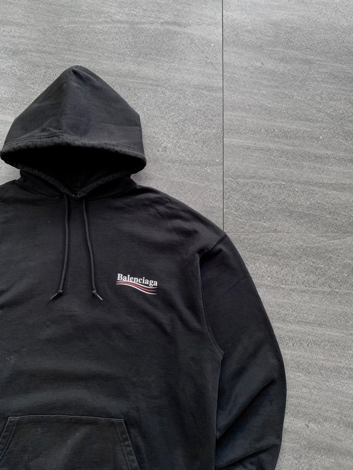 Balenciaga FREE TAX! Oversized Campaign Logo Hoodie in Black Size US M / EU 48-50 / 2 - 3 Thumbnail