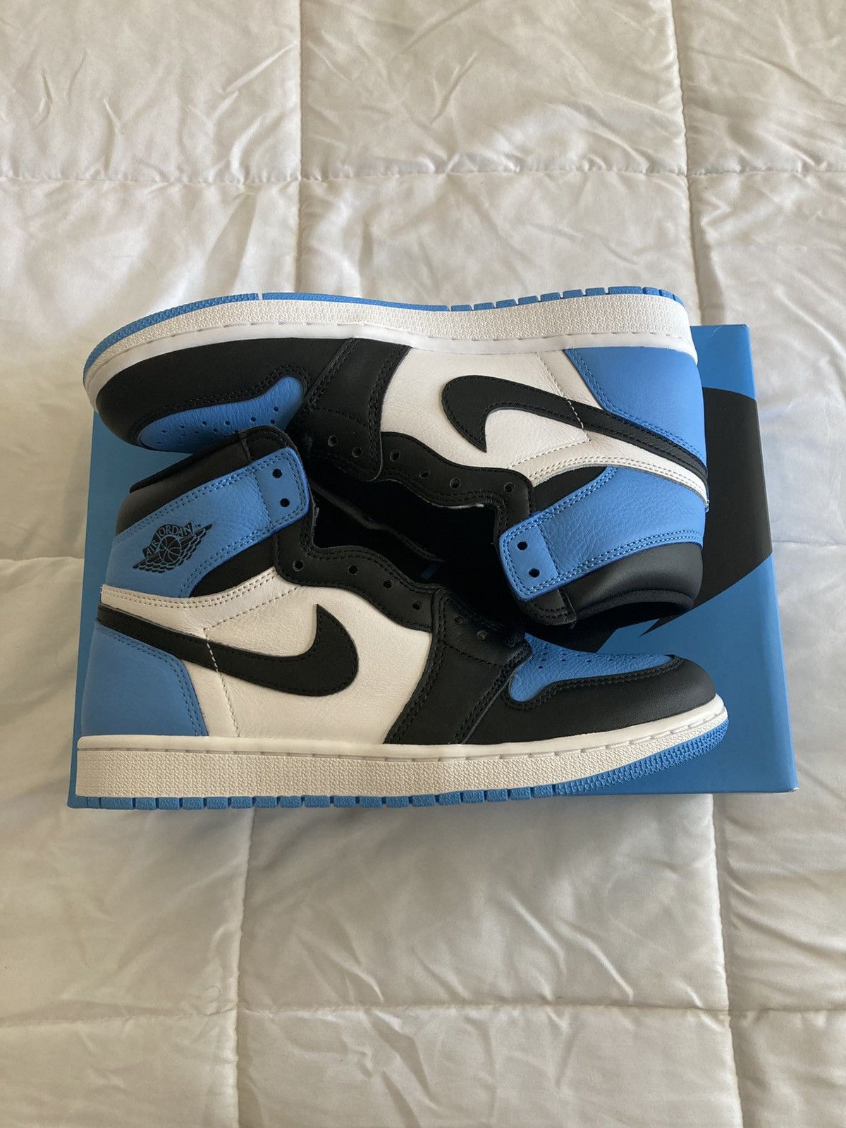 Jordan Brand Jordan 1 High UNC Toe Size US 8.5 / EU 41-42 - 2 Thumbnail