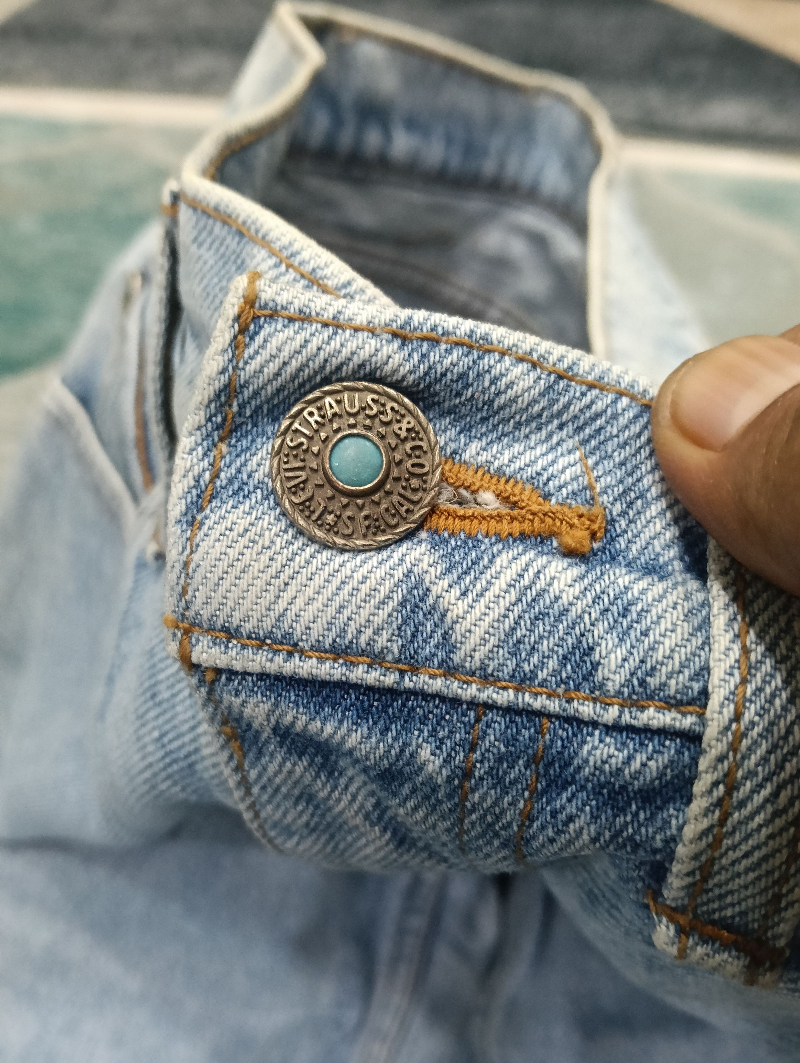 Levi's × Vintage Levis Big E Native American Headress Size US 28 / EU 44 - 13 Thumbnail
