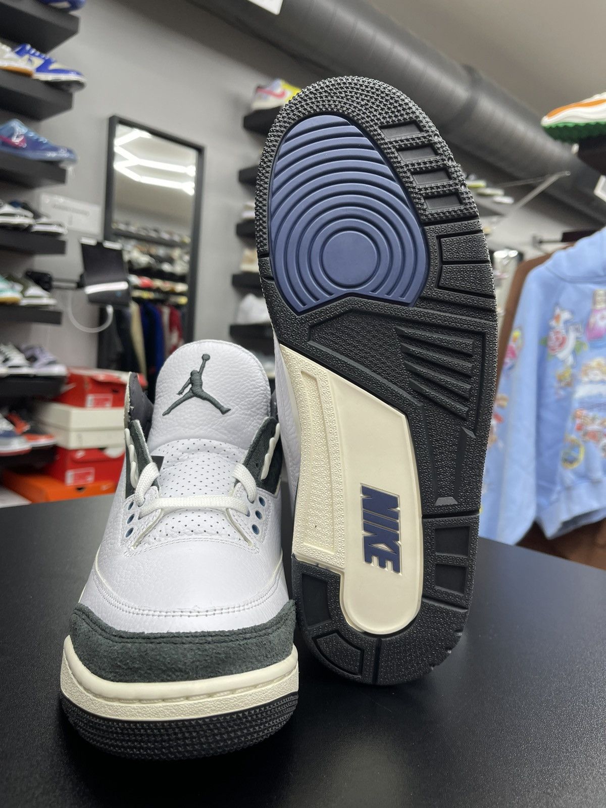 Jordan Brand Size 10.5 - Jordan 3 A Ma Maniere Diffused Blue Size US 10.5 / EU 43-44 - 9 Thumbnail