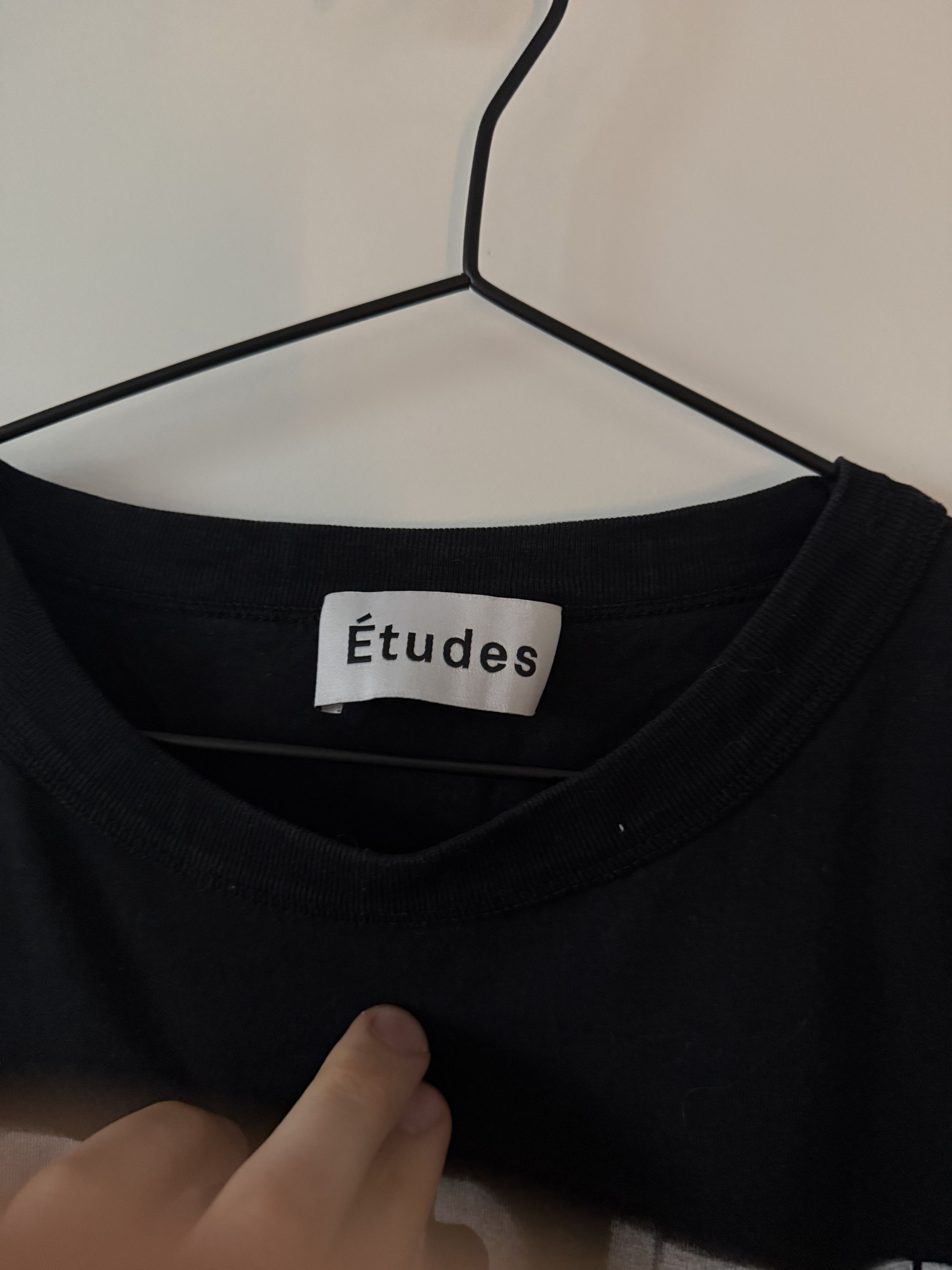 Etudes Black Museum Stencil T-Shirt Size US XL / EU 56 / 4 - 3 Thumbnail