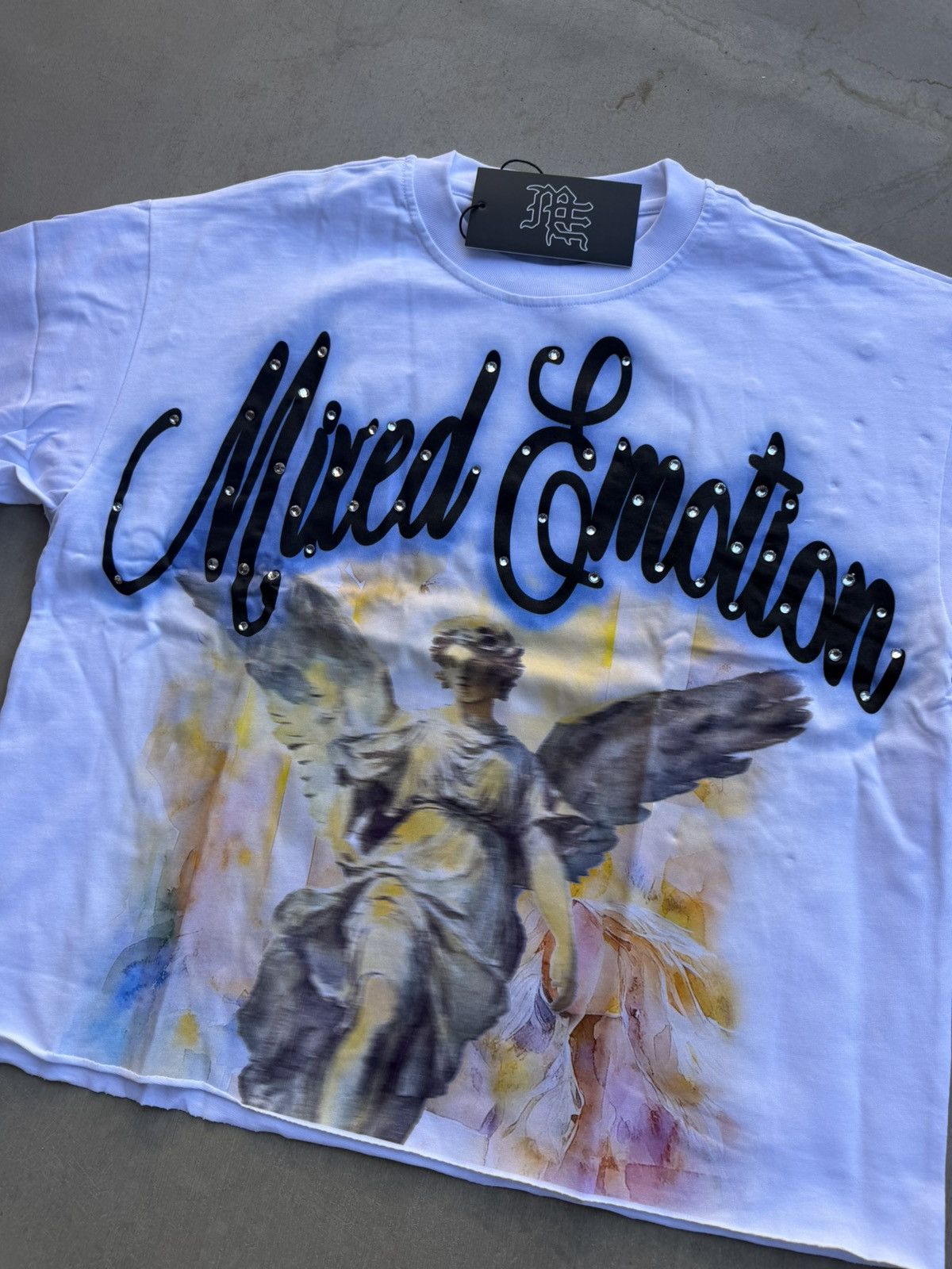 Other Mixed Emotions Angel Cropped Tee White Size Small NWT Size US S / EU 44-46 / 1 - 3 Thumbnail