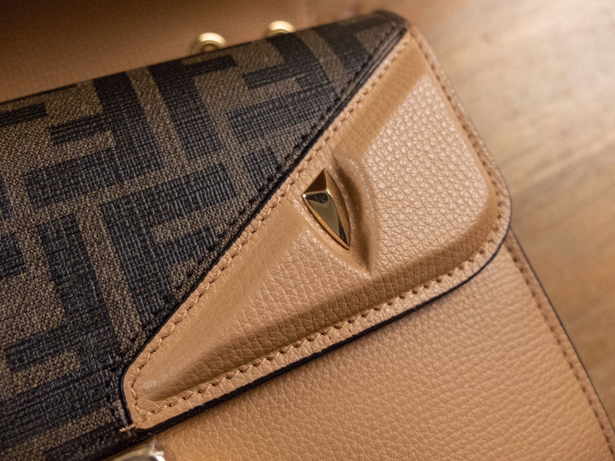 Fendi FENDI Vitello Vienna Bag Bugs crossbody shoulder bag F logo Size ONE SIZE - 12 Thumbnail
