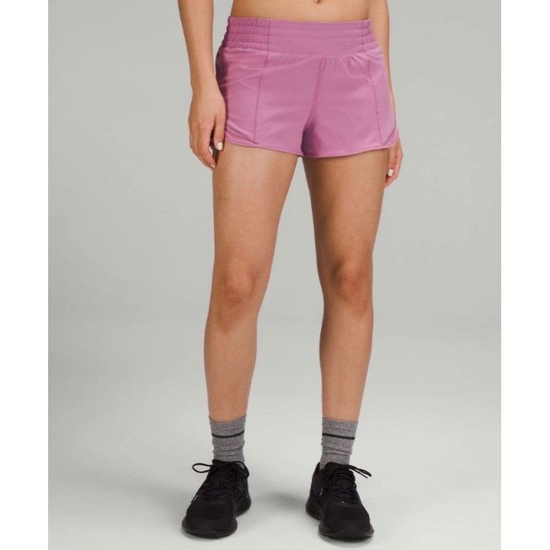 Lululemon 𝓛𝓾𝓵𝓾𝓵𝓮𝓶𝓸𝓷 Hotty Hot High-Rise Lined Short 2.5"Velve Size 30" / US 8 / IT 44 - 1 Thumbnail