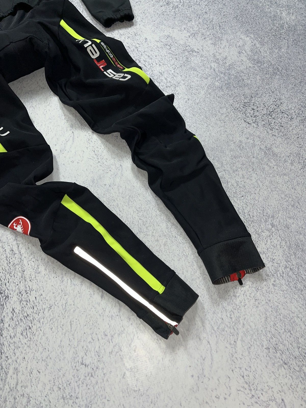Other Castelli Cycling Jersey Thermosuit Gore Rosso Corsa Bibs Size US L / EU 52-54 / 3 - 8 Thumbnail