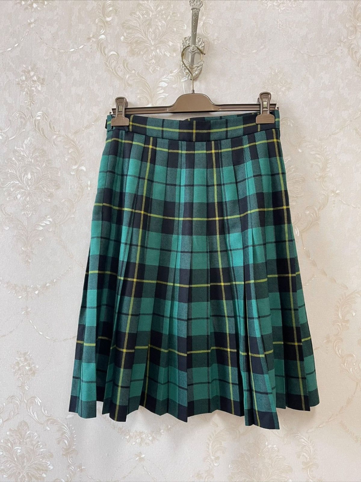 Gucci GUCCI Plaid Print Knee-Length Skirt Size 28" / US 6 / IT 42 - 7 Thumbnail