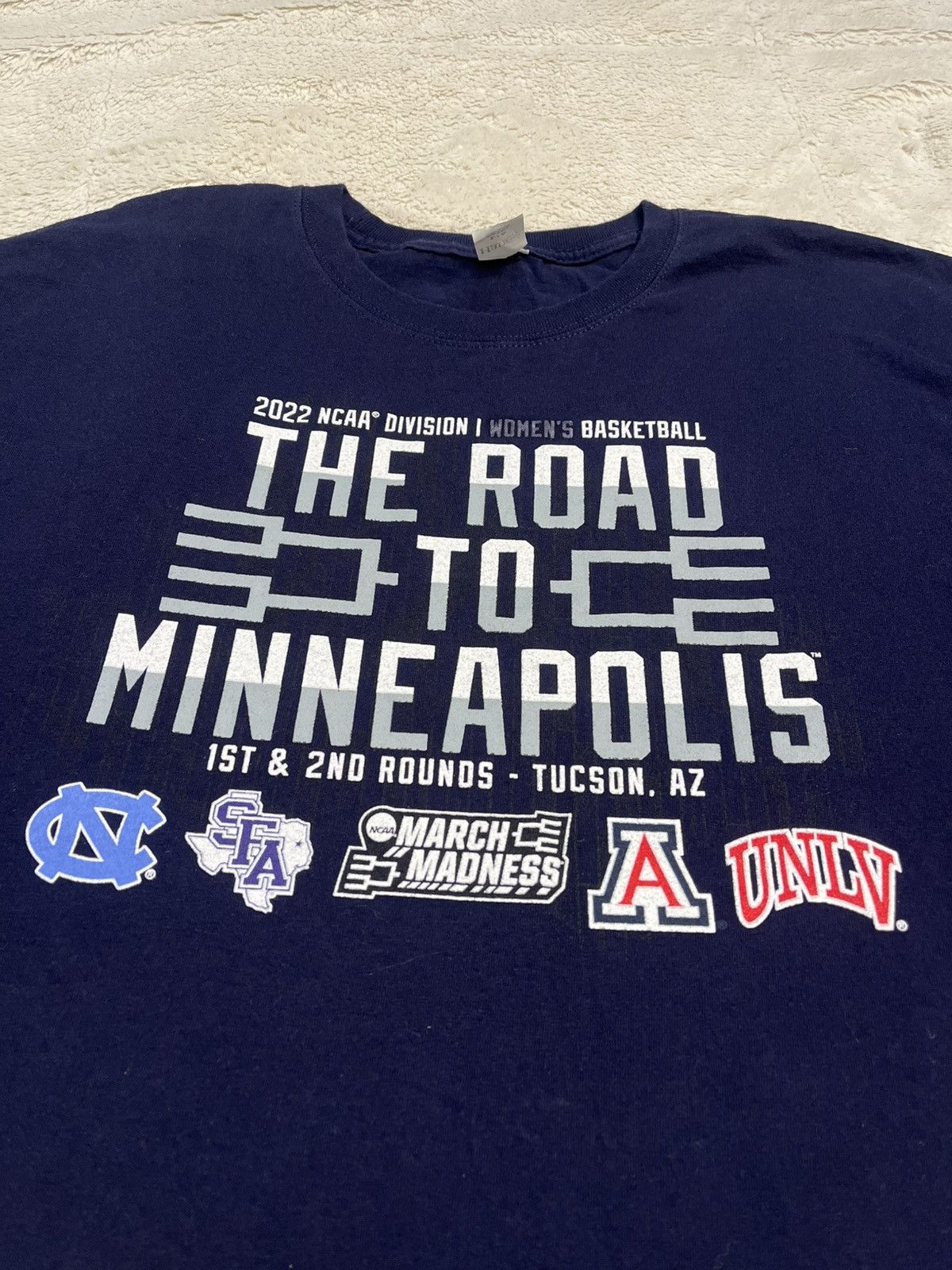 Hanes Hanes NCAA 2022 D1 Women’s March Madness Tournament T Shirt Size US L / EU 52-54 / 3 - 2 Thumbnail