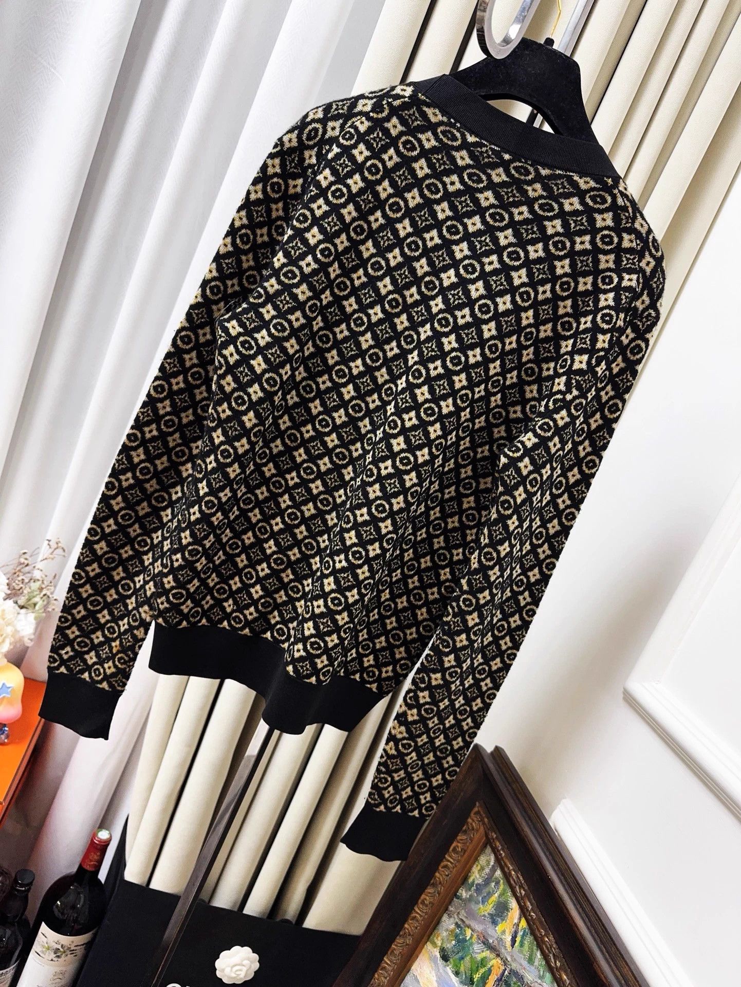 Louis Vuitton LV Monogram All Over Black Colorblock Knit Sweater M Size M / US 6-8 / IT 42-44 - 2 Thumbnail