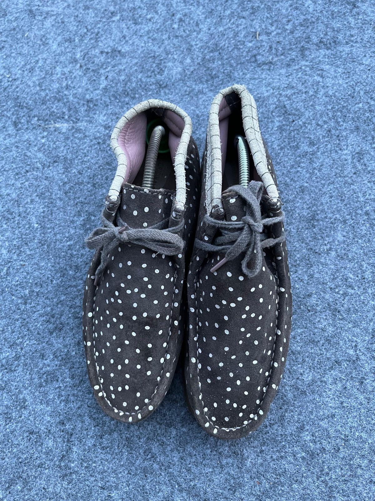 Clarks Clarks wallabee polka dot grey mod high top Size US 8 / EU 41 - 4 Thumbnail