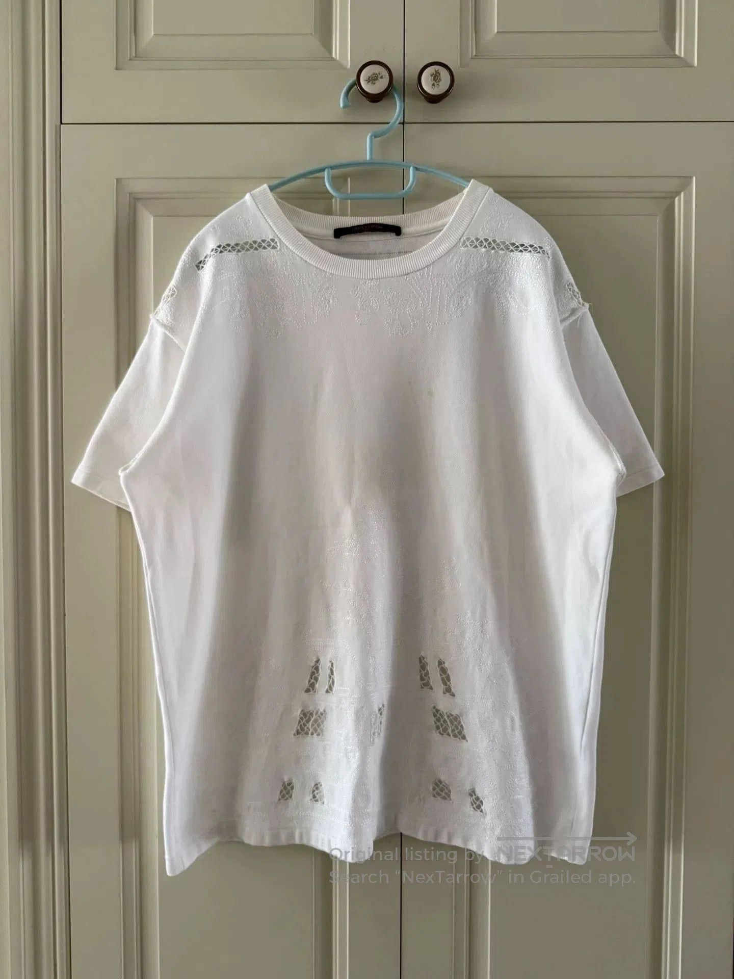 Louis Vuitton Louis Vuitton Short Sleeve Embroidered T-shirt. Size S / US 4 / IT 40 - 1 Thumbnail