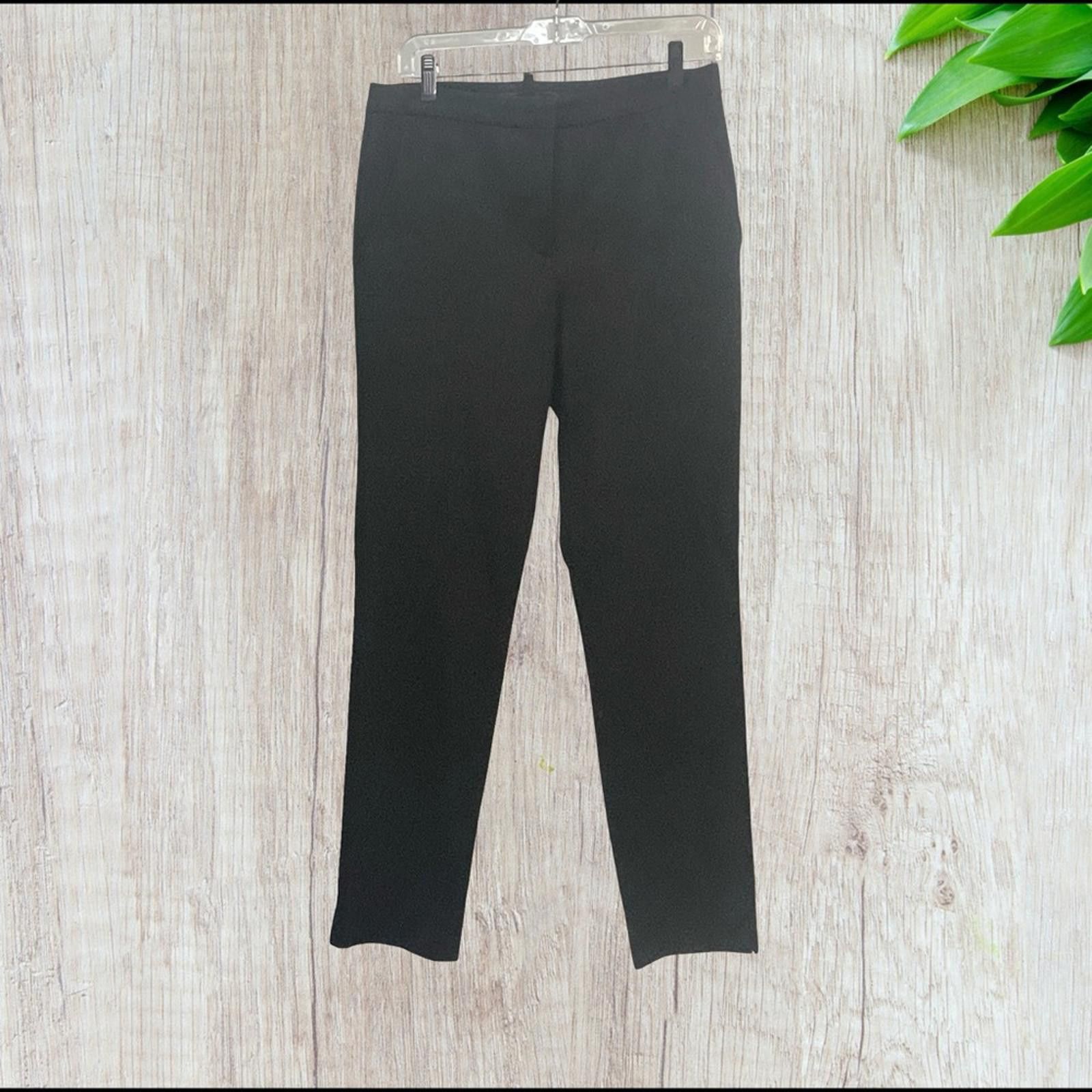 Bcbgmaxazria BCBGMAXAZRIA Black Pants in size 4 Size 27" / US 4 / IT 40 - 1 Thumbnail