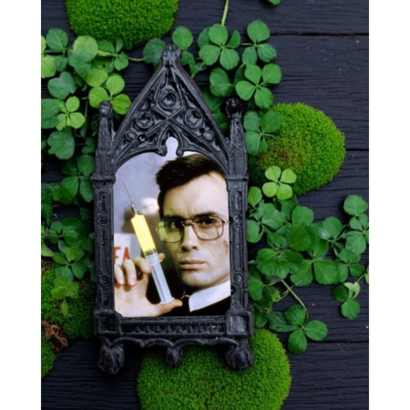 Other Re-Animator Pin Horror Sci-fi 1985 Film Herbert West Size ONE SIZE - 2 Thumbnail