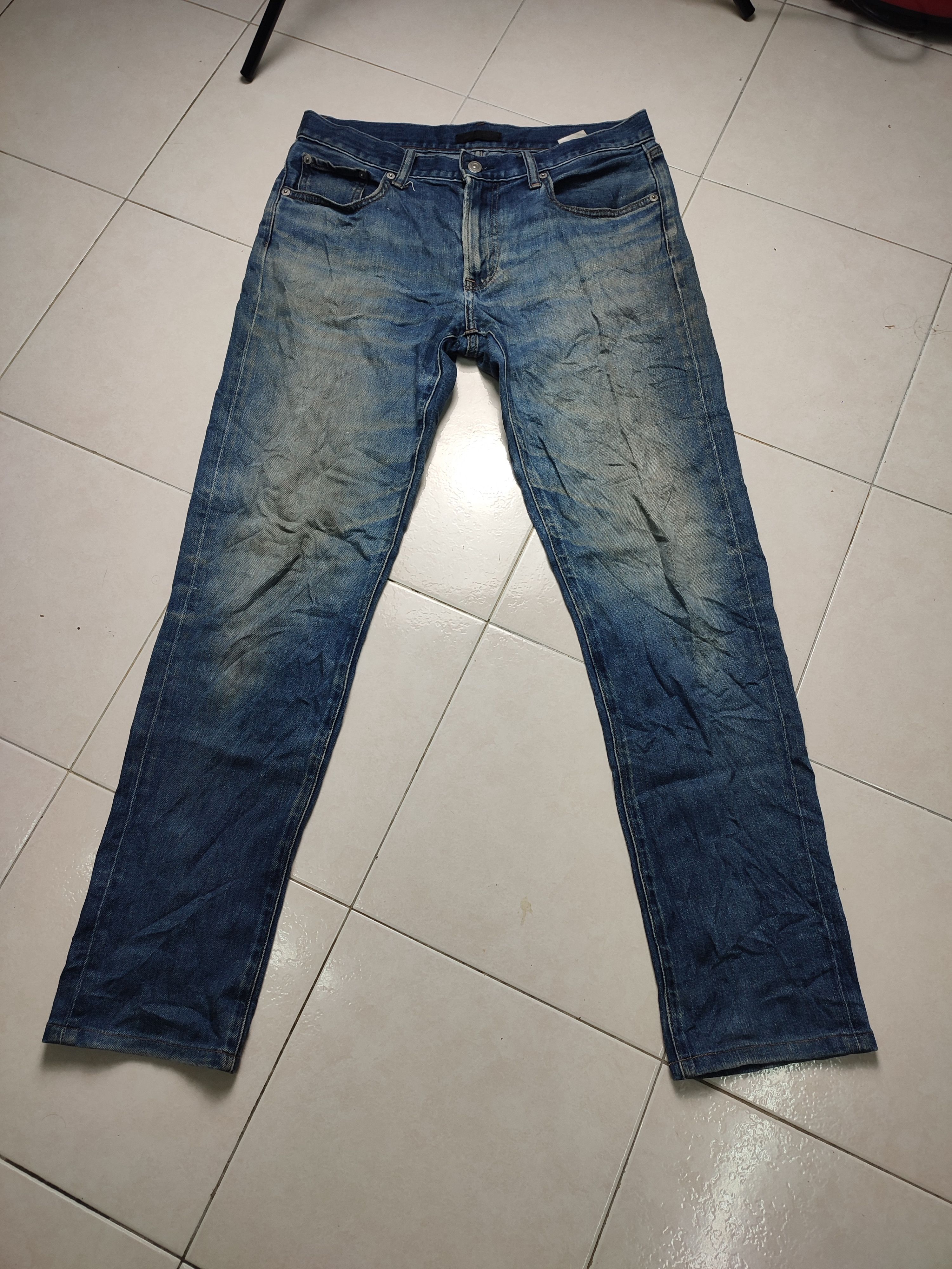 Uniqlo Crazy Vintage Uniqlo Distressed Jeans Size US 33 - 2 Thumbnail