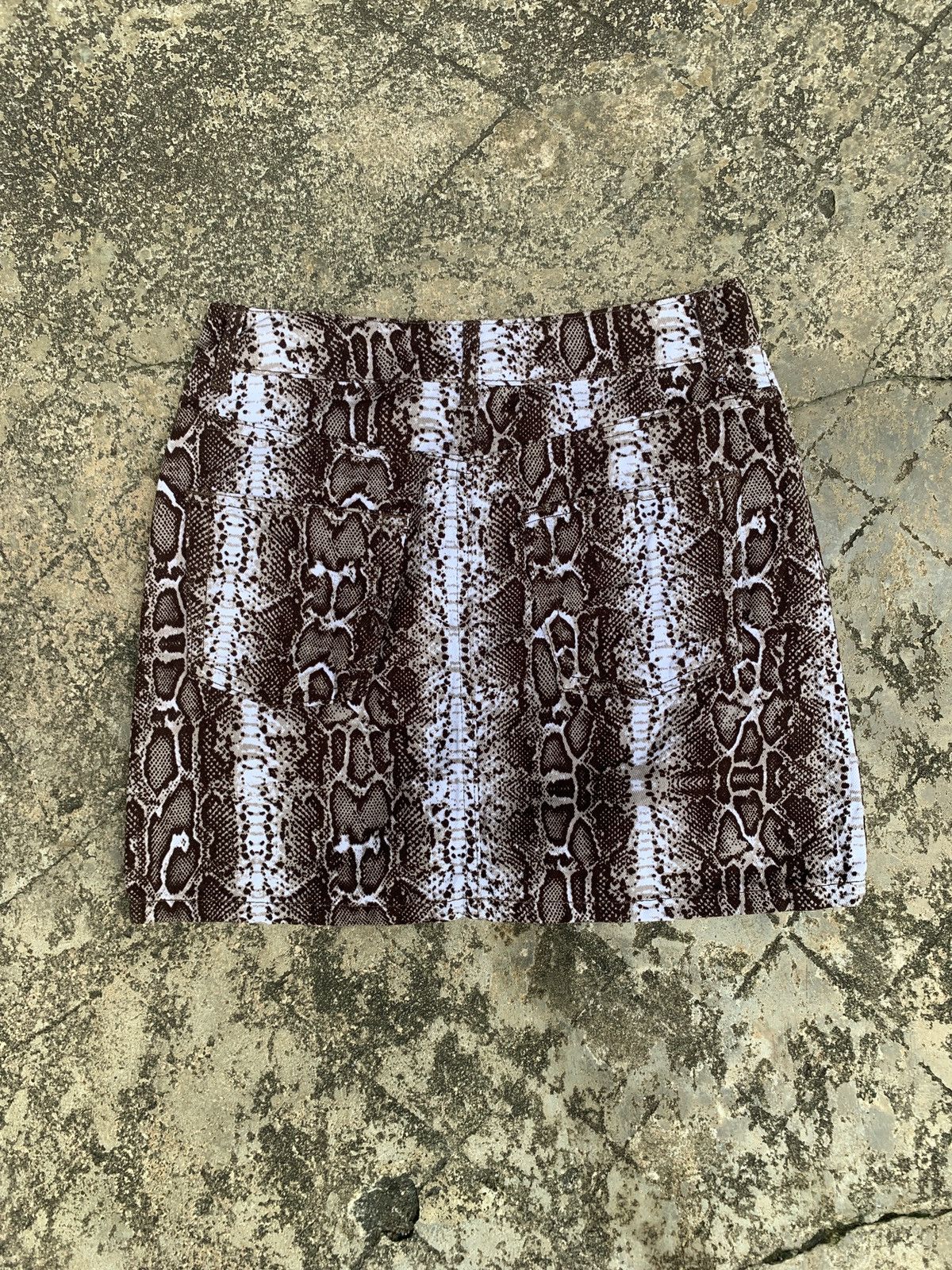 Topshop Topshop MOTO Snakeskin Pattern Print Graphic Mini Skirt Size 27" / US 4 / IT 40 - 3 Thumbnail