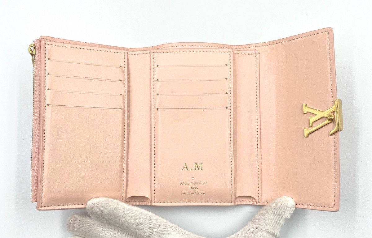 Louis Vuitton Louis Vuitton Capucines Compact Wallet (M82361) Size ONE SIZE - 9 Thumbnail