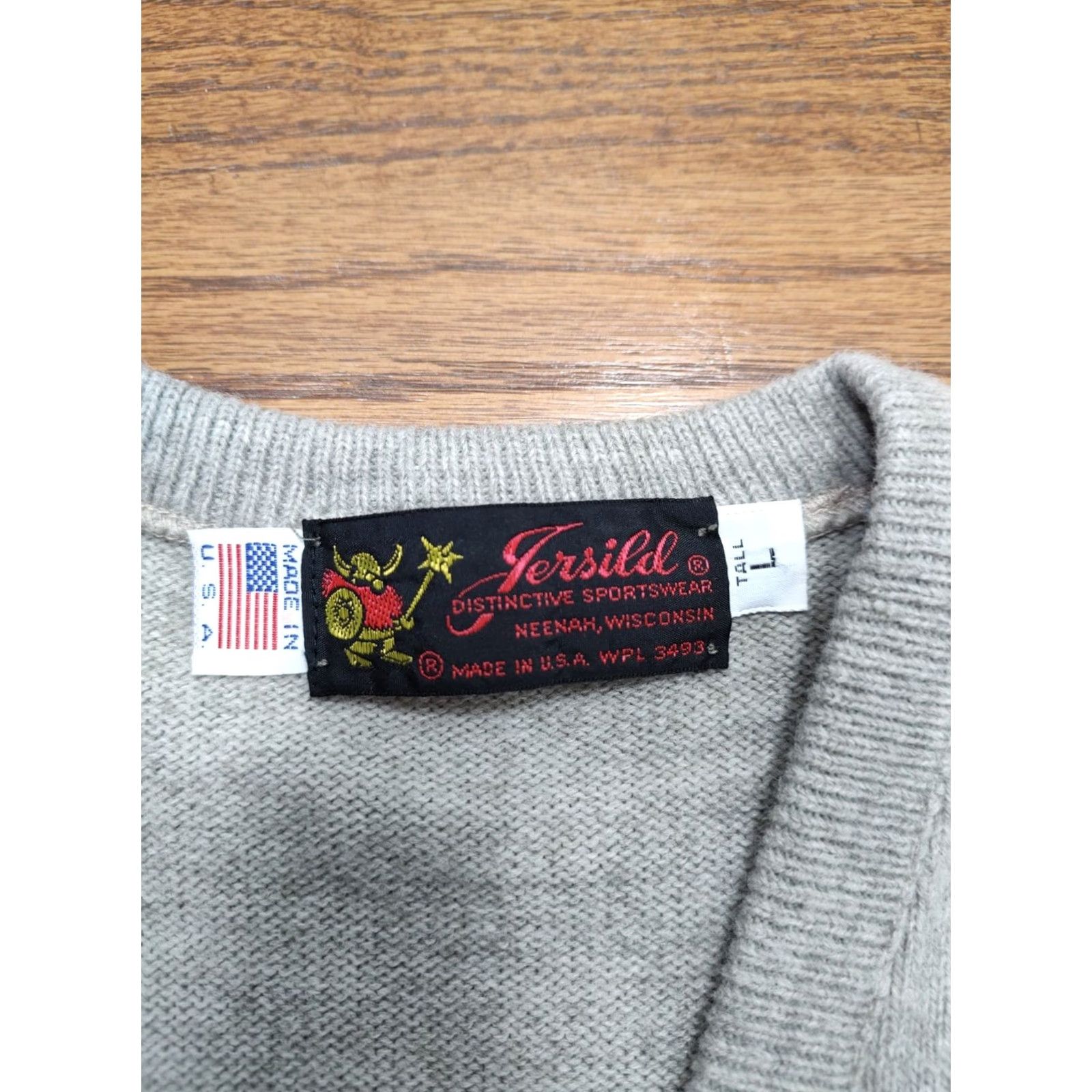 Vintage VINTAGE Jersild Sweater Vest Wool Acrylic Mens LT Tall Gray 90s USA Preppy Lightweight Knit V-Neck Sleeveless Size US L / EU 52-54 / 3 - 3 Thumbnail
