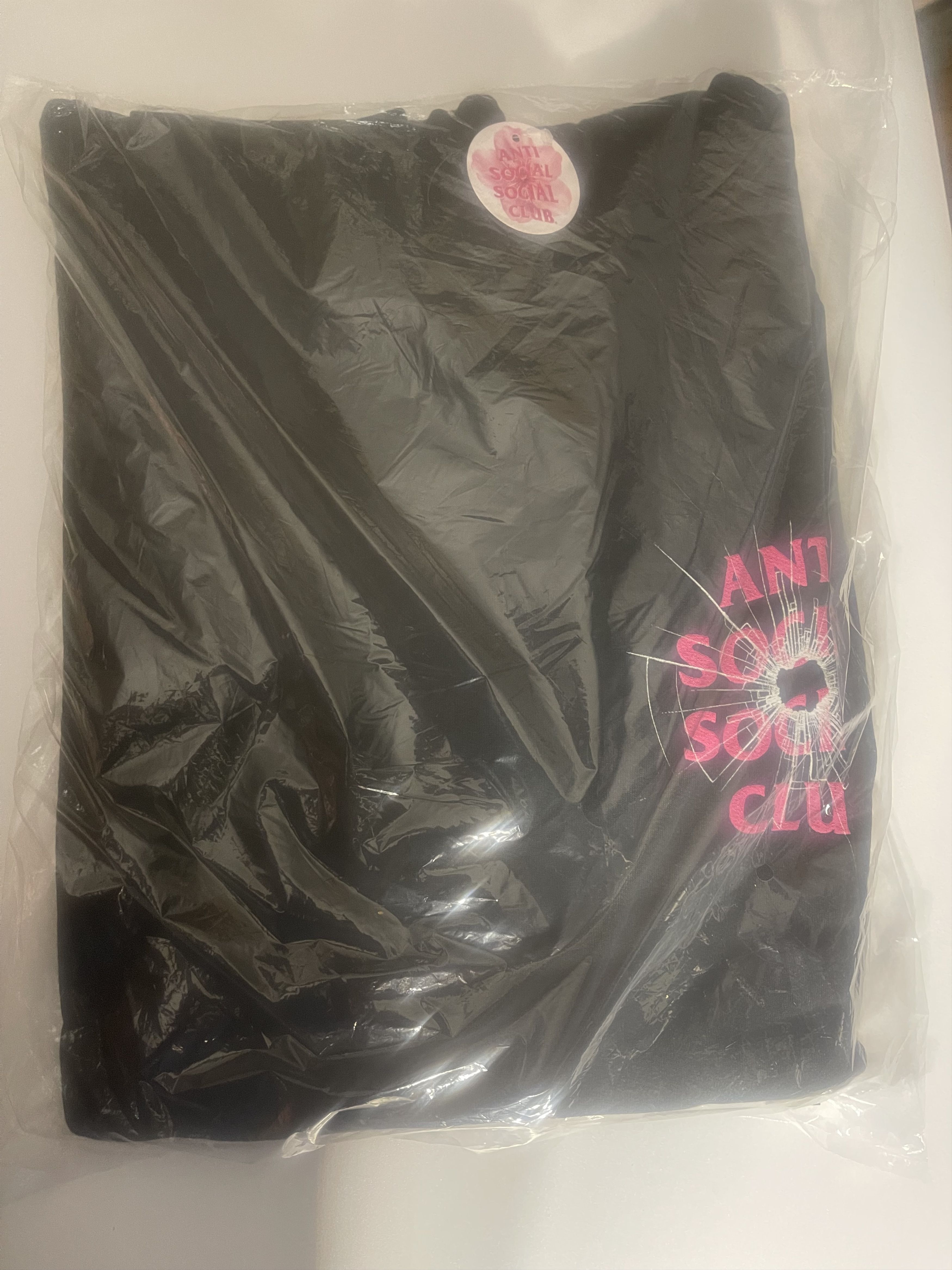 Anti Social Social Club Anti social social club Theories Hoodie size L Size US L / EU 52-54 / 3 - 3 Thumbnail