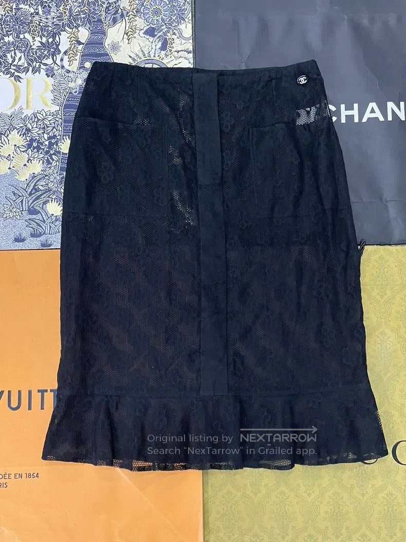 Chanel Chanel Black lace skirt Size 25" / US 0 / IT 36 - 1 Thumbnail