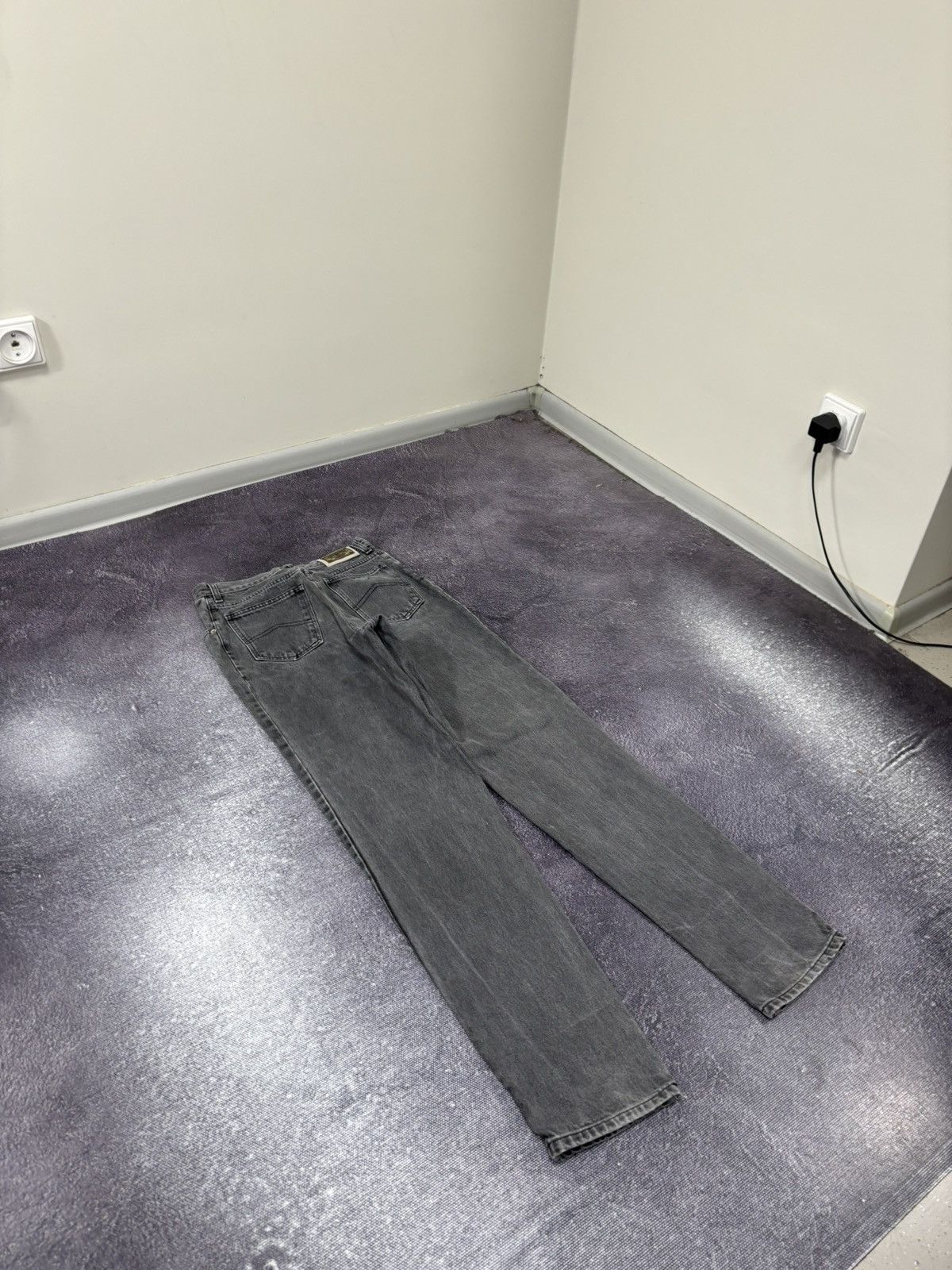 Armani Vintage Armani Jeans 90s Gray Luxury Denim Skinny Jeans Size US 28 / EU 44 - 3 Thumbnail