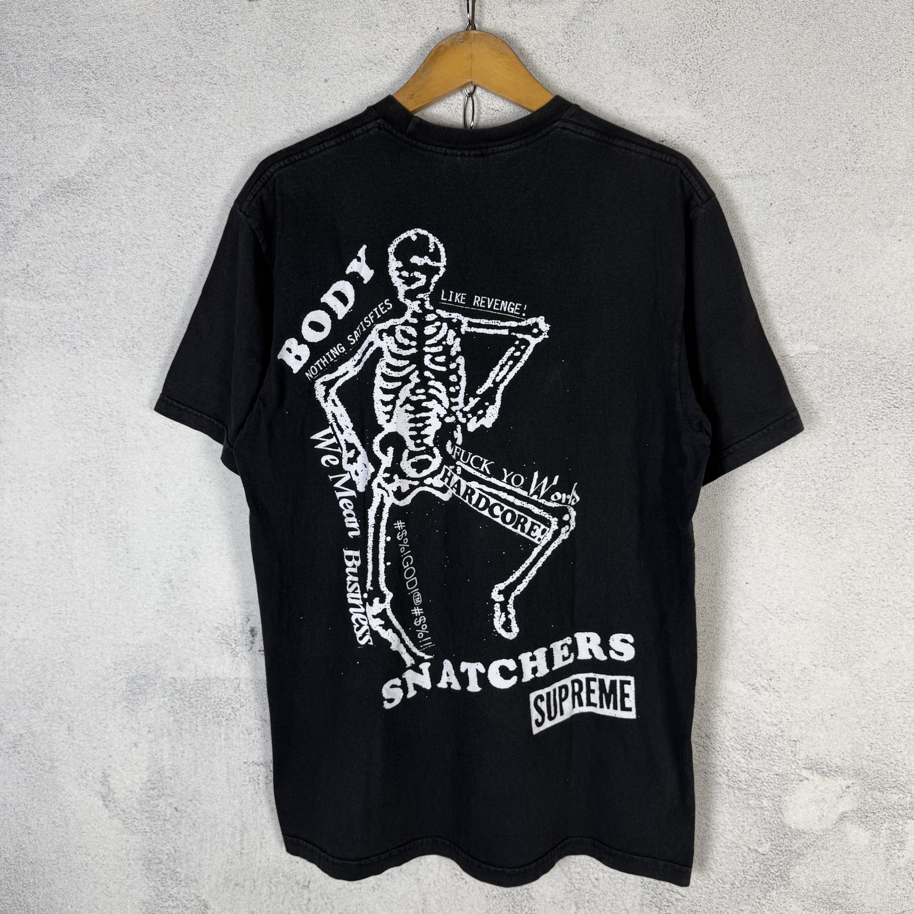 Supreme SS23 Supreme Body Snatchers Tshirt Size US L / EU 52-54 / 3 - 1 Thumbnail