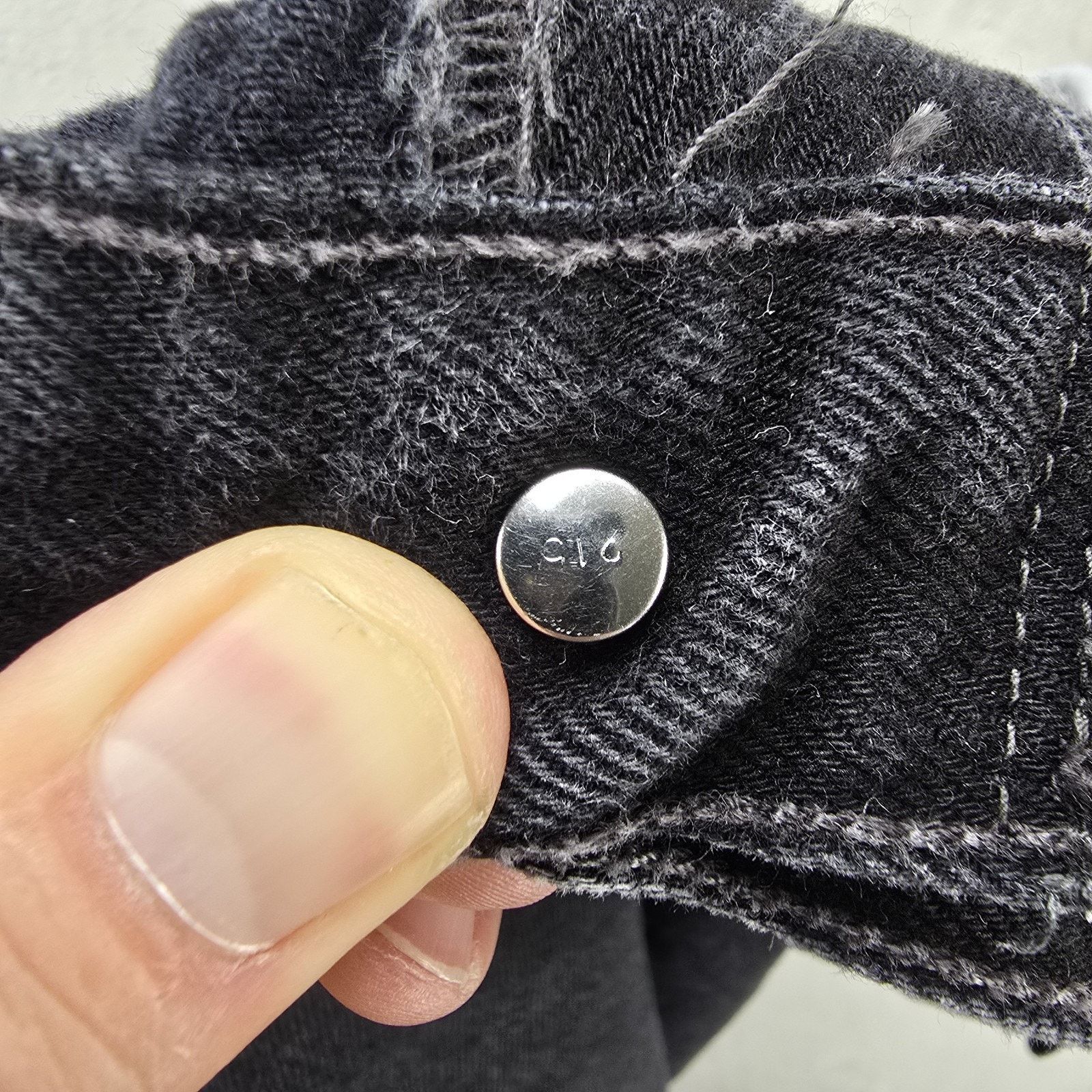 Levi's Vintage Levis 501 Jeans Mens 38x34 (Fits 36x32) Black Y2K Size US 36 / EU 52 - 7 Thumbnail