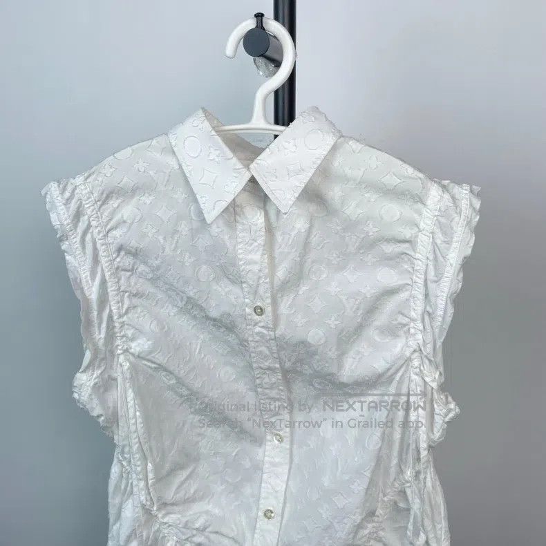 Louis Vuitton Louis Vuitton Embossed print sleeveless shirt Size XXS / US 00 / IT 34 - 3 Thumbnail