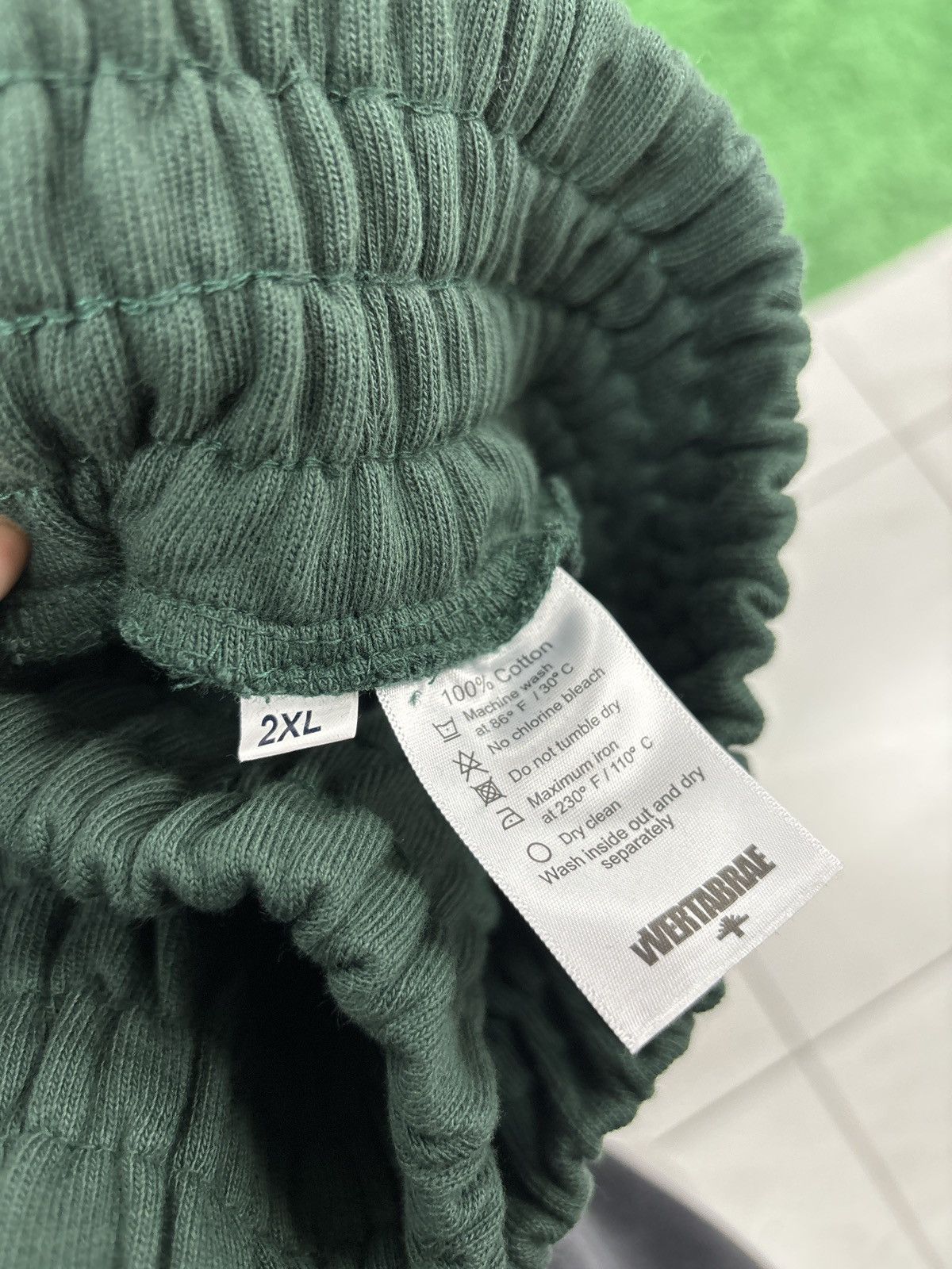 Vertabrae Vertabrae Sweatpants Green red XXL XXLARGE Size US 38 / EU 54 - 3 Thumbnail