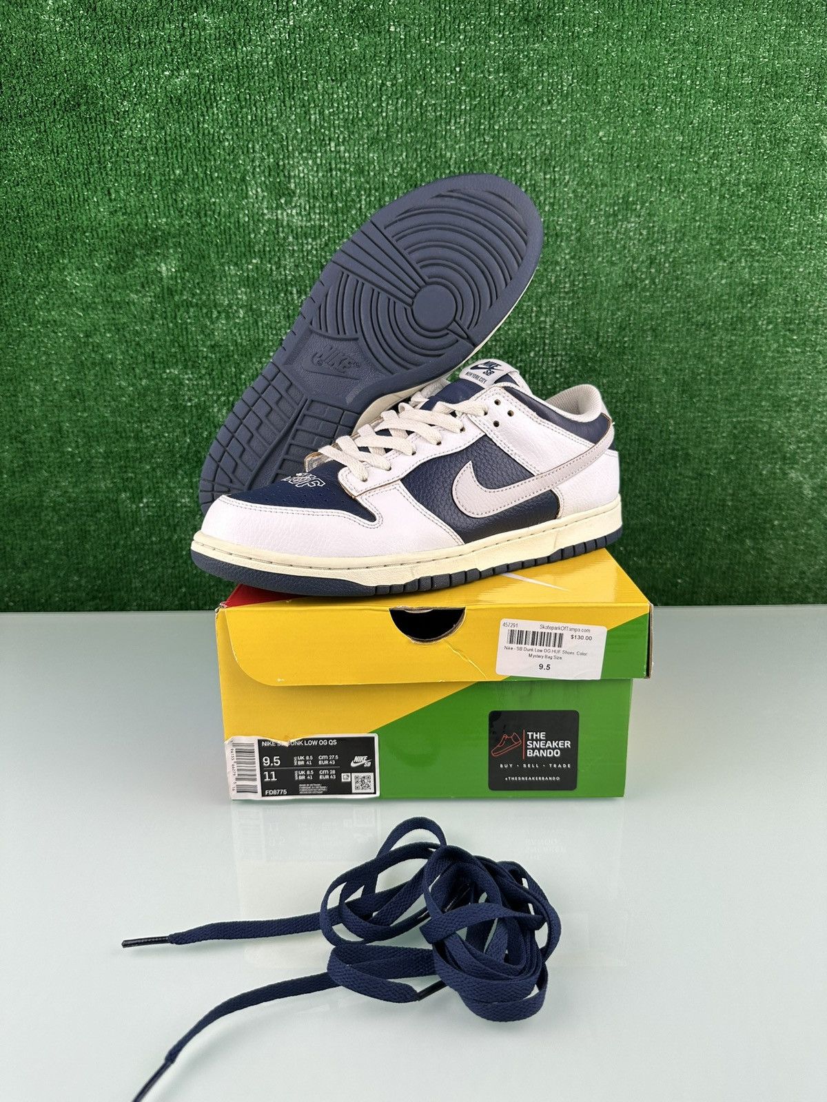 Nike SB Nike HUF x Dunk SB Low New York Size 9.5 Size US 9.5 / EU 42-43 - 1 Thumbnail