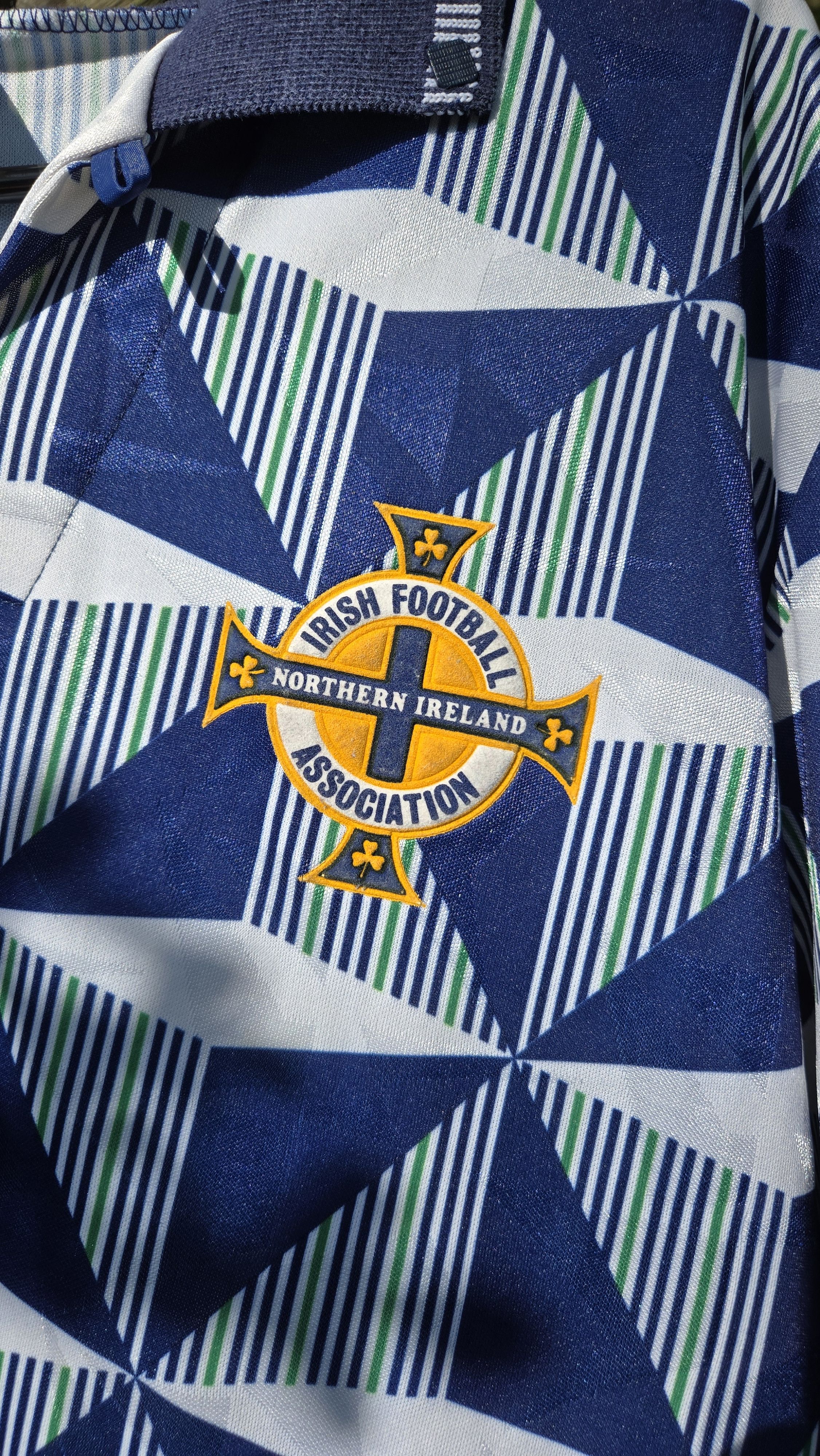Umbro Northern Ireland 90-92 Away Size US L / EU 52-54 / 3 - 2 Thumbnail