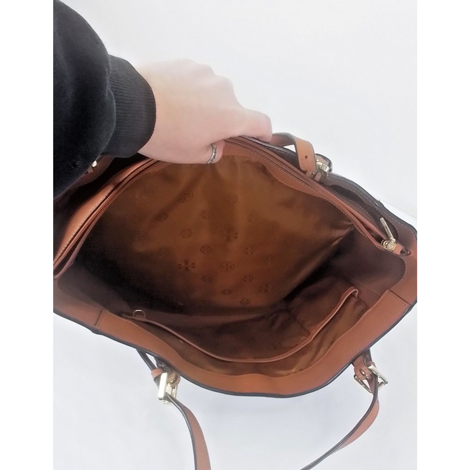 Tory Burch Tori Burch Leather Tote Handbag Purse Brown Size ONE SIZE - 8 Thumbnail