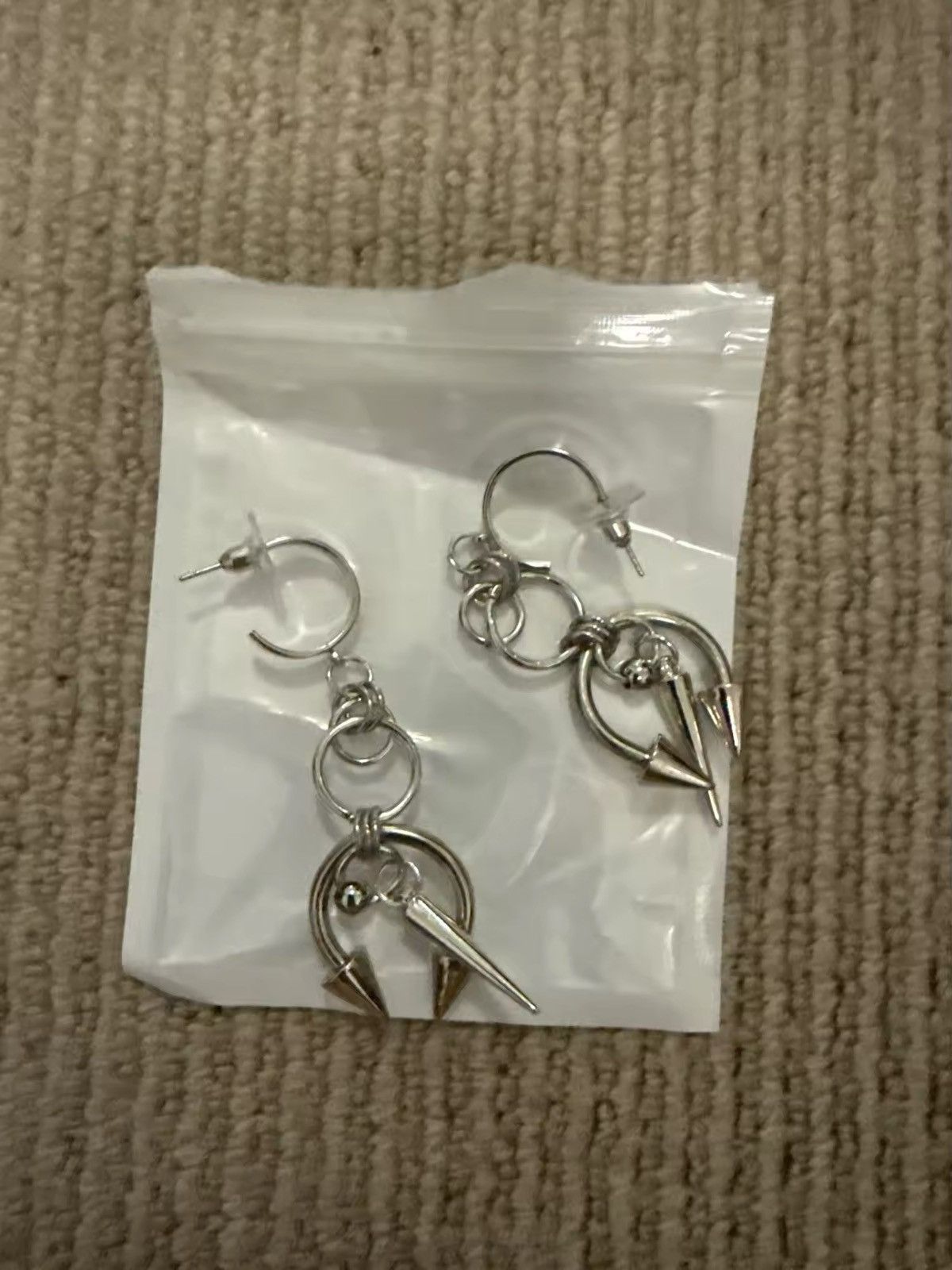 Jewelry Goth Jewelry Rivet Nail Earrings Size ONE SIZE - 6 Thumbnail