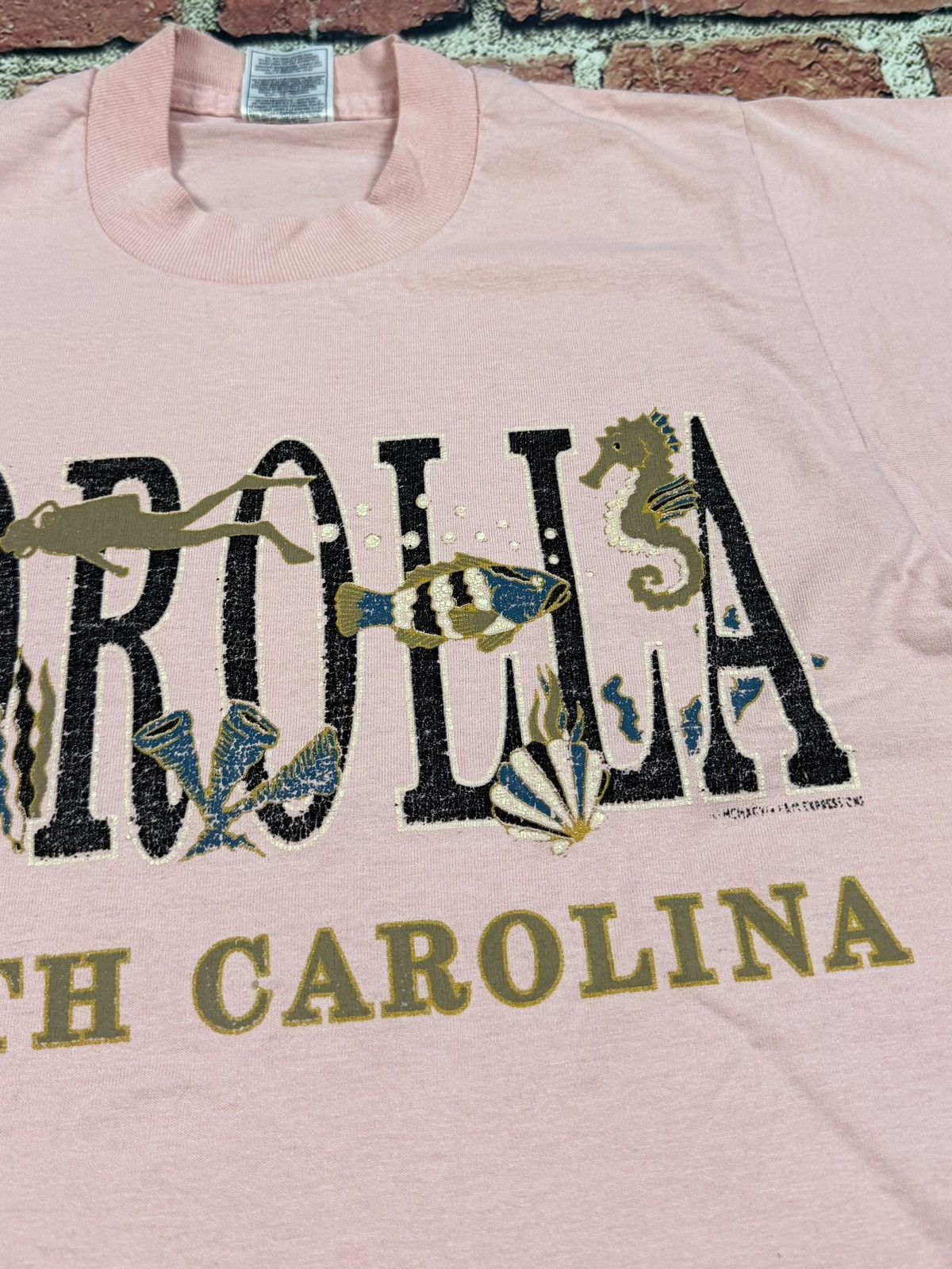 Fruit Of The Loom Vintage Corolla North Carolina Single Stitch Tee Scuba Fish Size US S / EU 44-46 / 1 - 6 Thumbnail