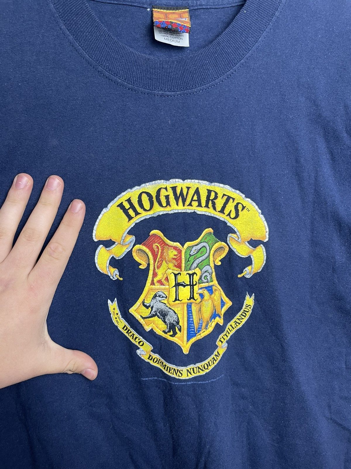 Vintage 2000 Vintage Harry Potter Hogwarts Logo Boxy T-Shirt Size US L / EU 52-54 / 3 - 2 Thumbnail