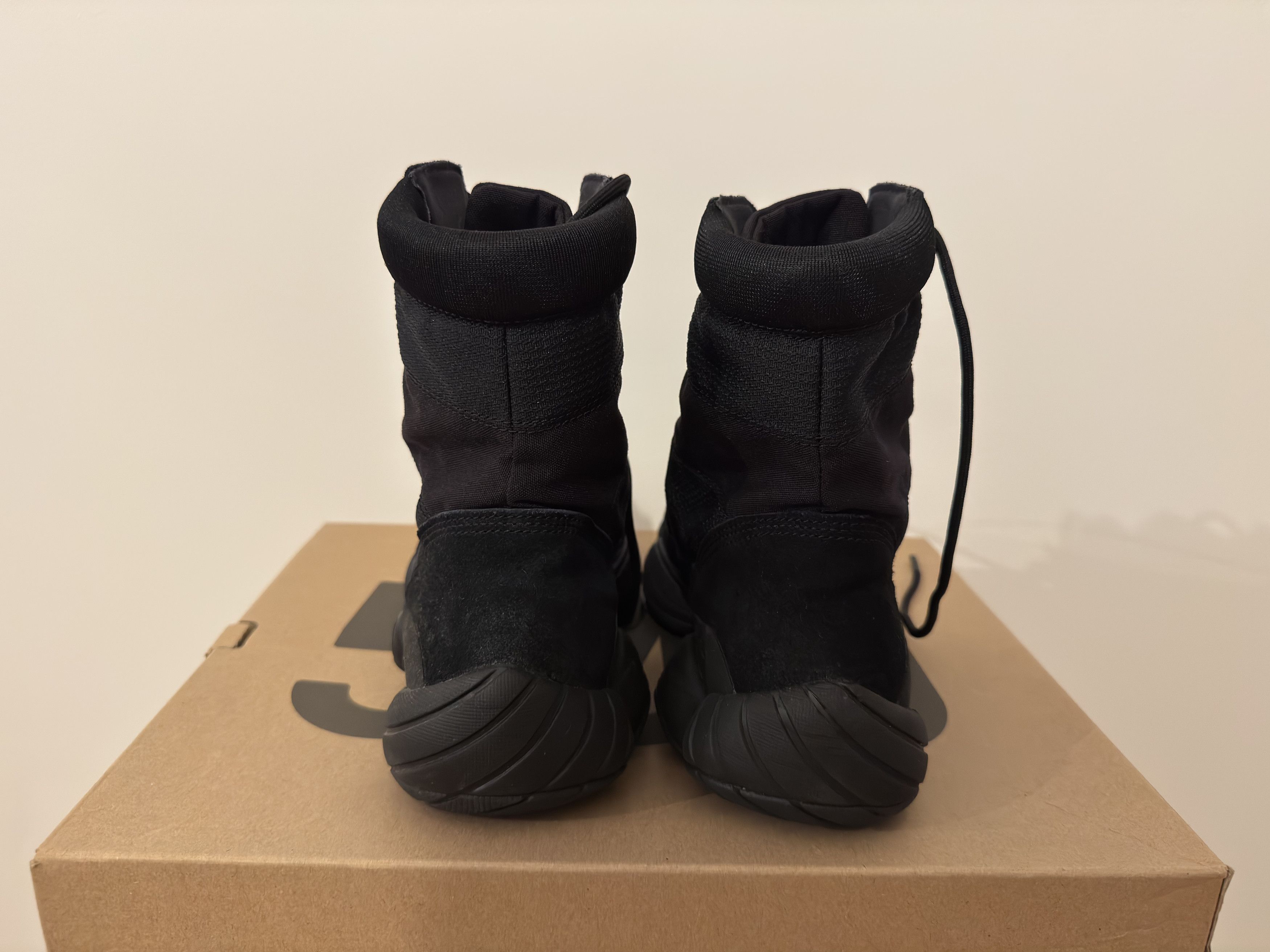 Yeezy Yeezy 500 High Black Size US 10 / EU 43 - 3 Thumbnail