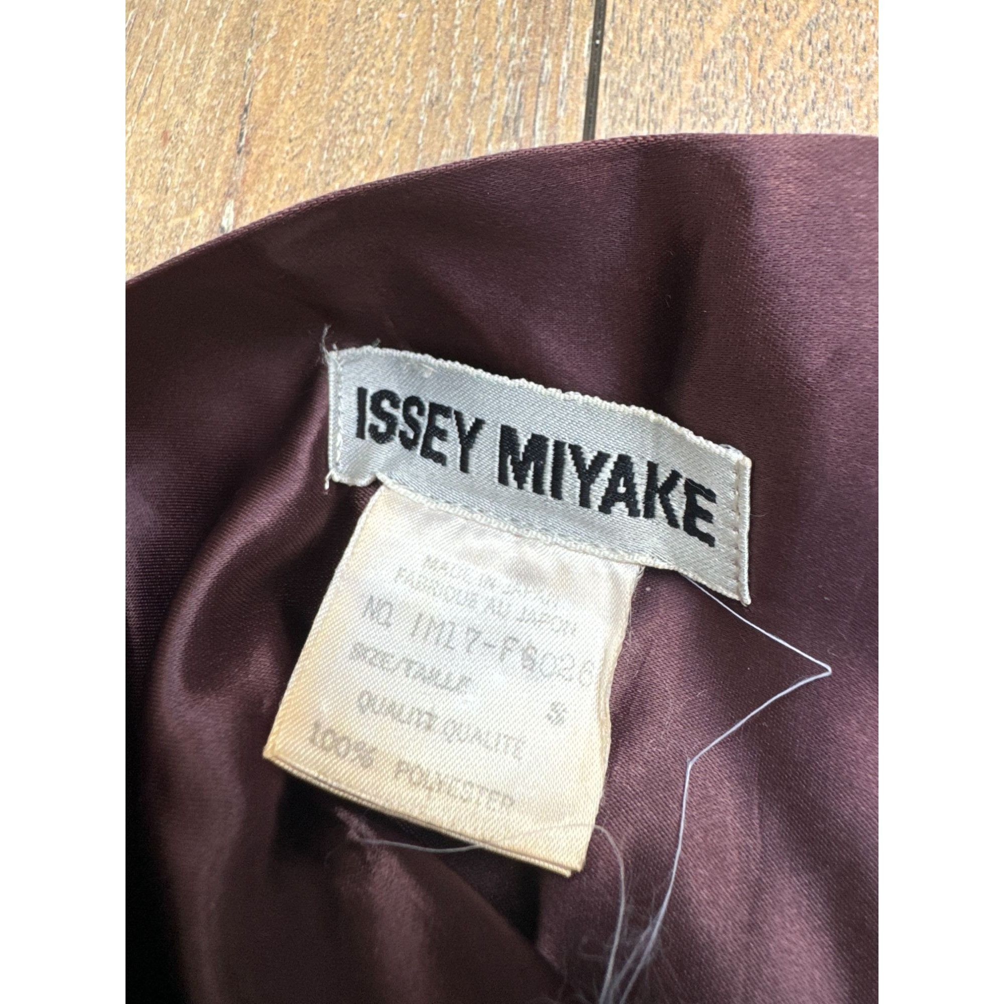 Issey Miyake Spring Summer 1991 Burgundy Ruffle Skirt Size 26" / US 2 / IT 38 - 7 Thumbnail