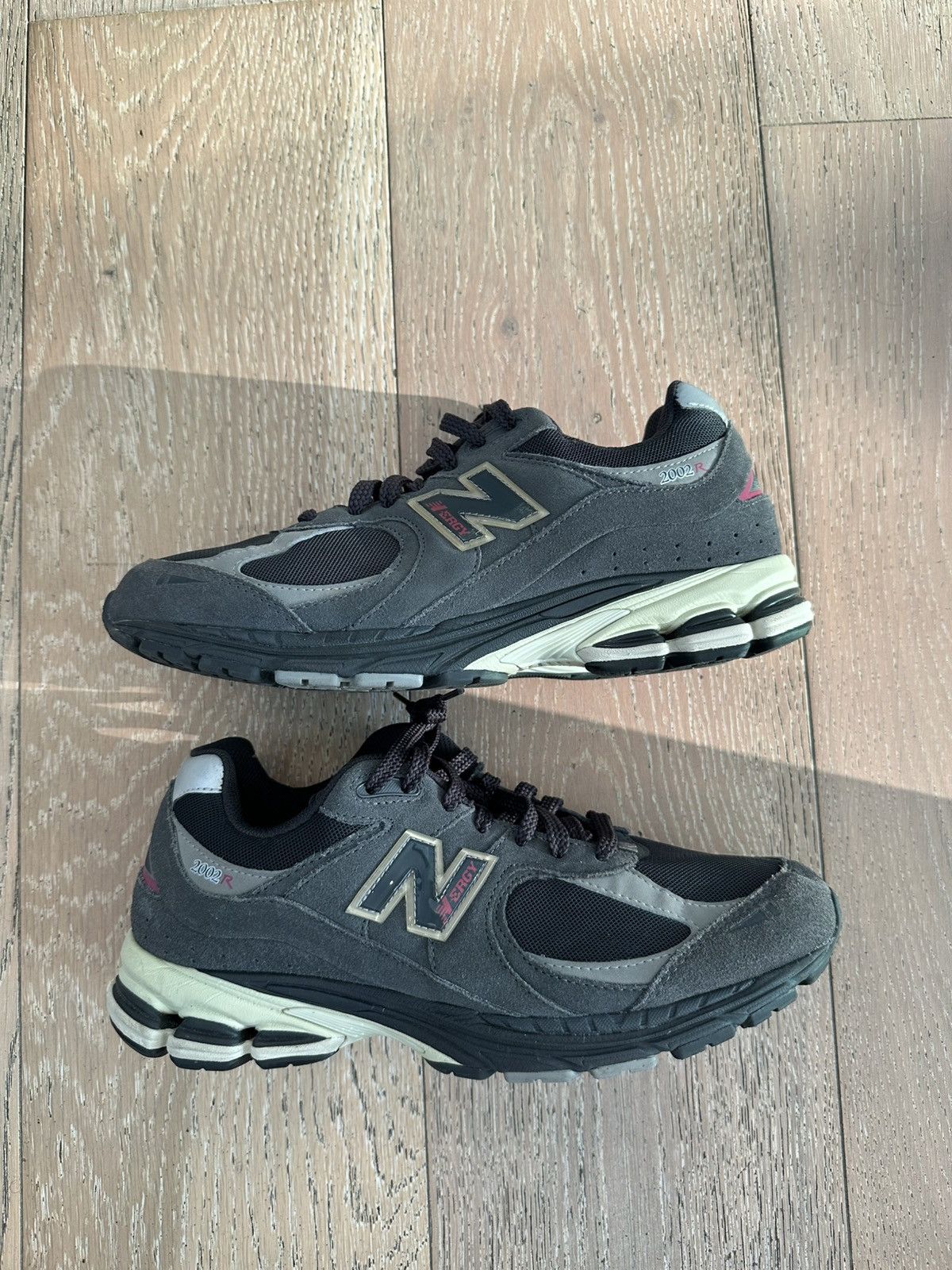 New Balance New Balance 2002R Black Grey Size US 9 / EU 42 - 4 Thumbnail