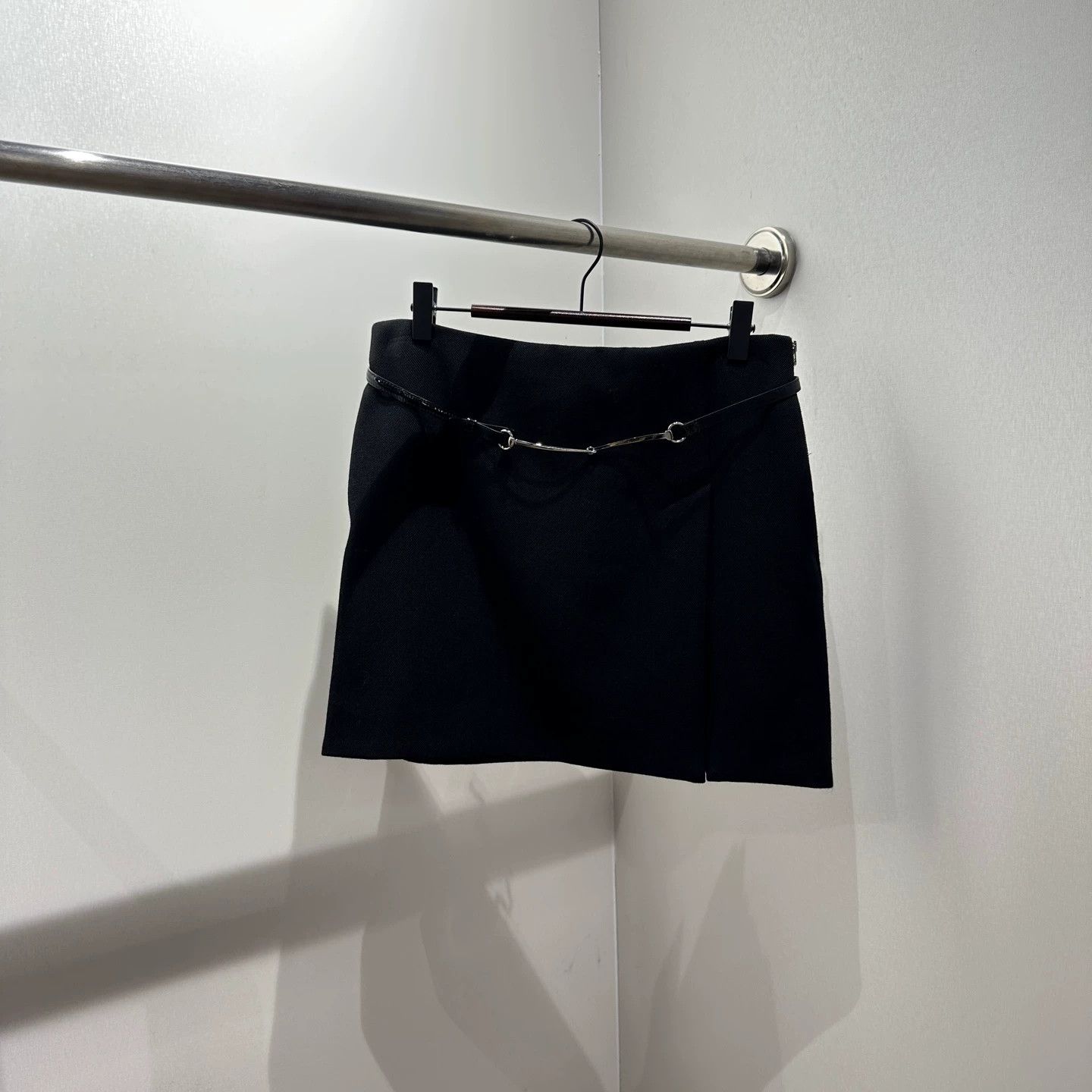 Gucci Gucci Horsebit Wool Skirt 38 mar233 Size 26" / US 2 / IT 38 - 1 Thumbnail