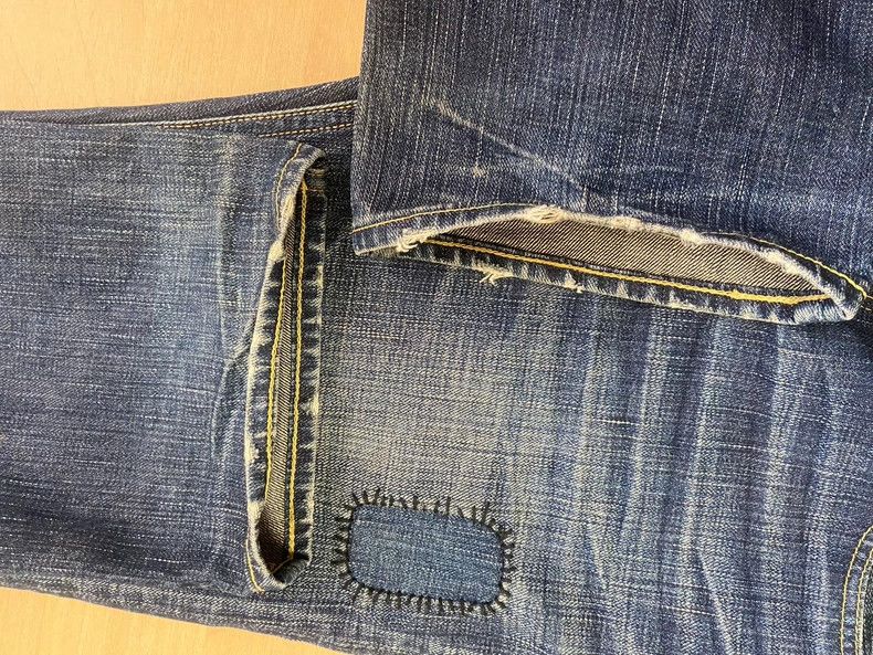 Number (N)ine Number (N)ine05SS red knife-cut jeans 2503-Nextarrow Size US 32 / EU 48 - 5 Thumbnail