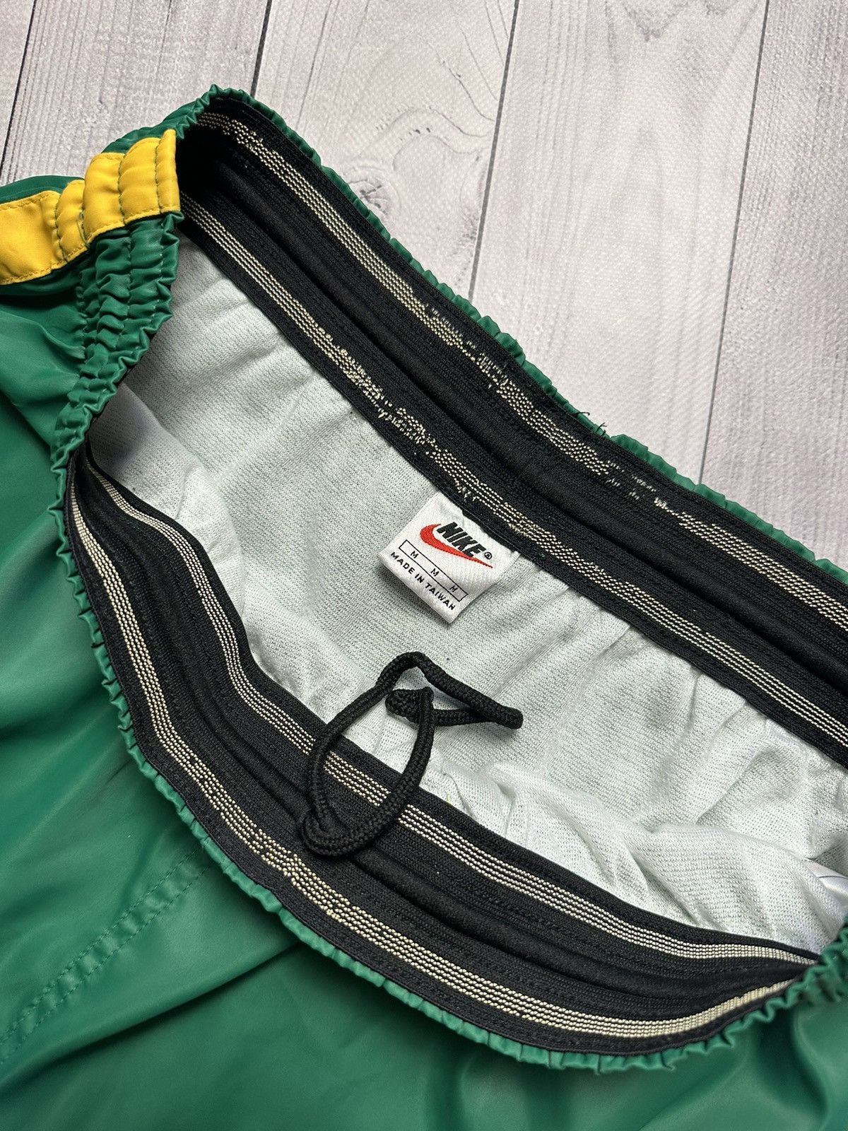 Nike × Vintage Vintage Nike Soccer Shorts Brazil size M logo Size US 32 / EU 48 - 4 Thumbnail