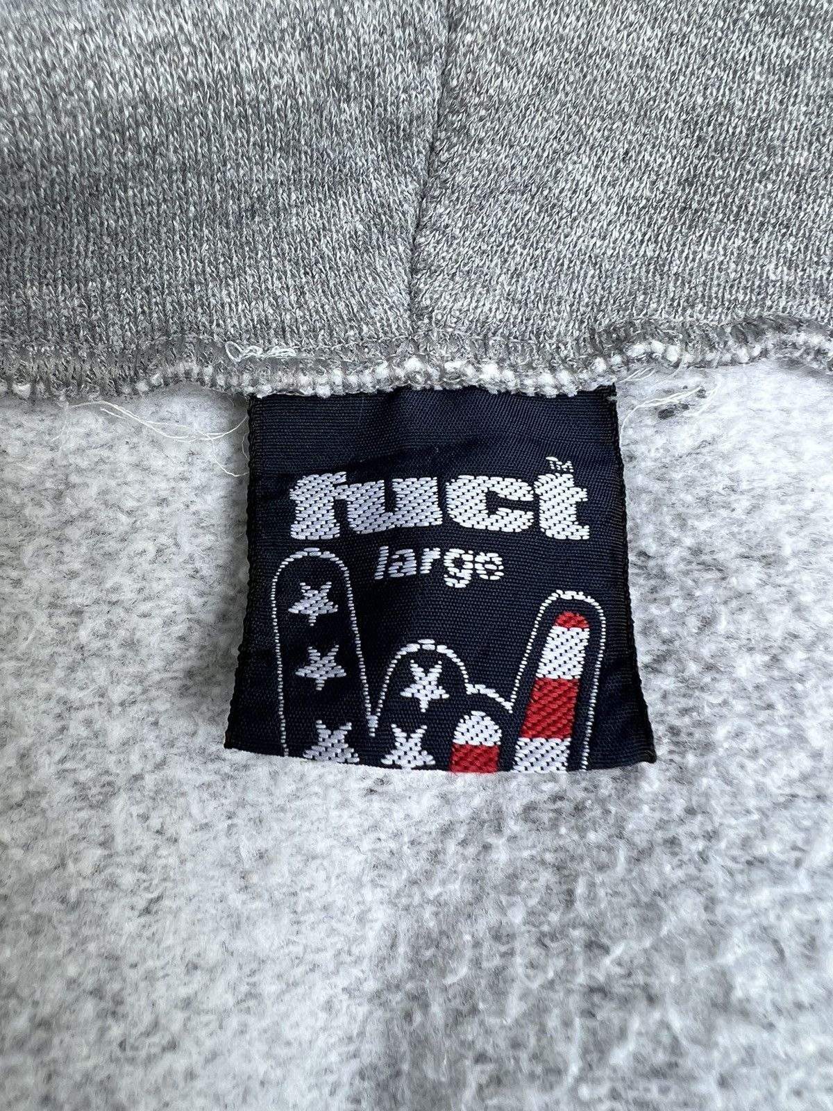 FUCT Vintage 90s FUCT Spell Out Grey Hoodie Sweater Size US L / EU 52-54 / 3 - 24 Thumbnail
