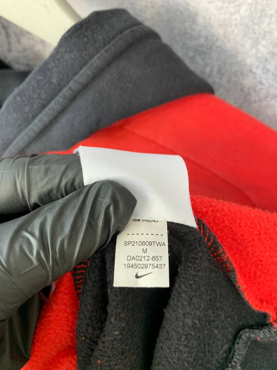 Nike Nike Nsw Air Fleece Hoodie Black/Red Size US M / EU 48-50 / 2 - 17 Thumbnail