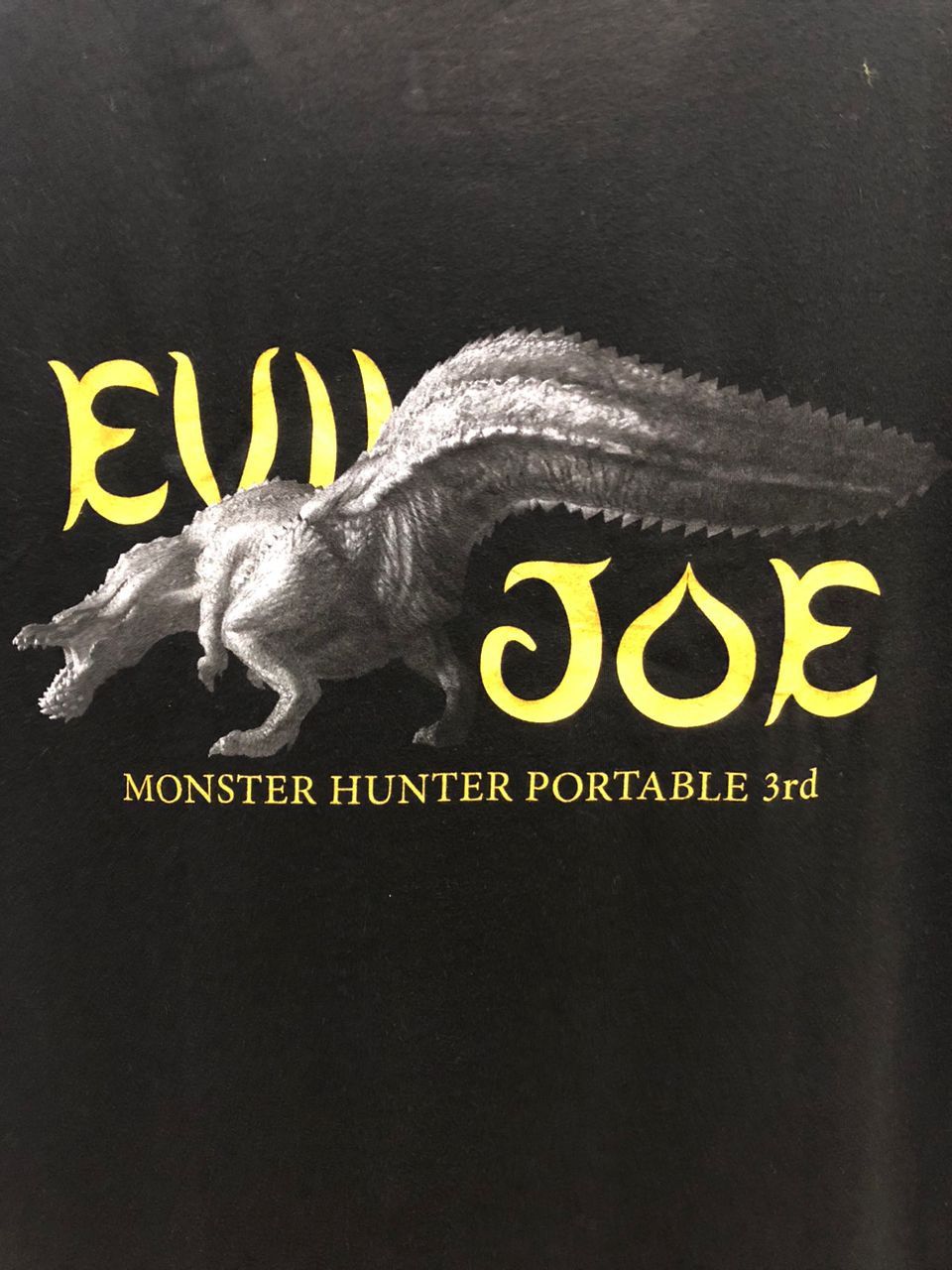Japanese Brand MONSTER HUNTER x UNIQLO BLACK TEE evil joe Size US L / EU 52-54 / 3 - 11 Thumbnail