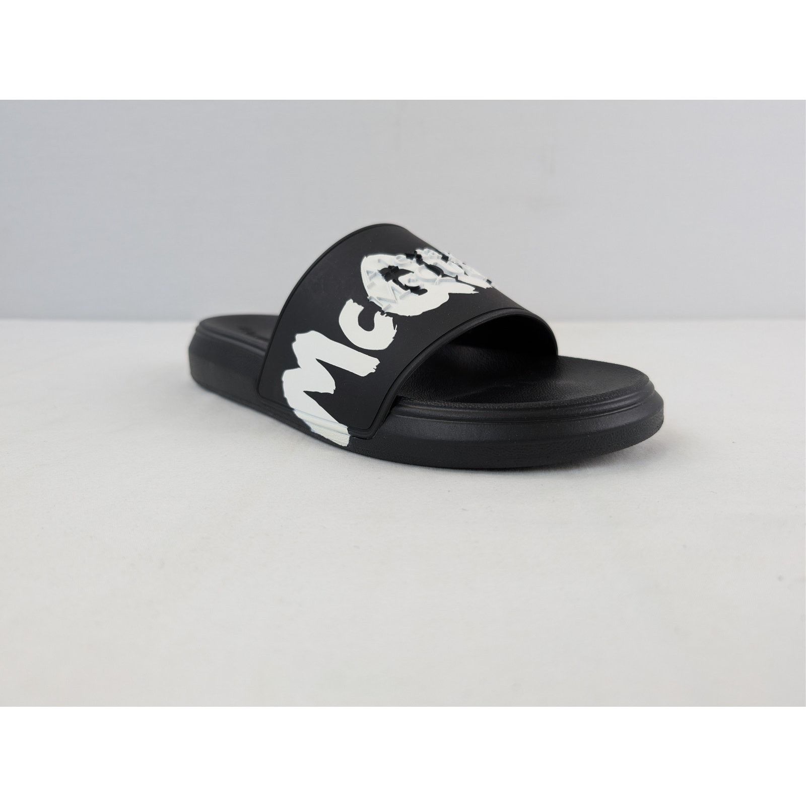 Alexander McQueen o1rshd1 Sandal Rubber Slider Logo Slippers in Black 41 Size US 8 / EU 41 - 2 Thumbnail